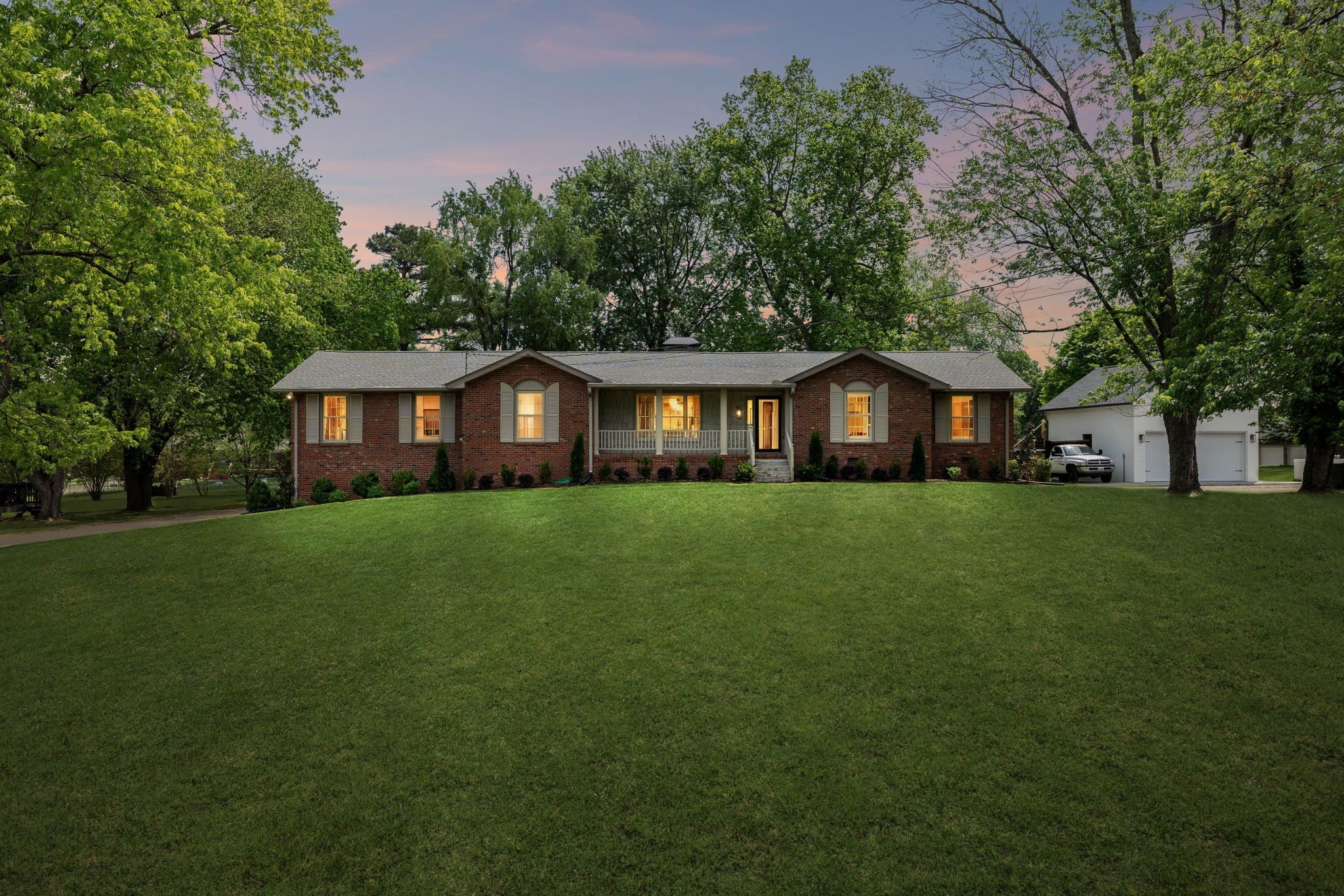 281 Lake Terrace Dr