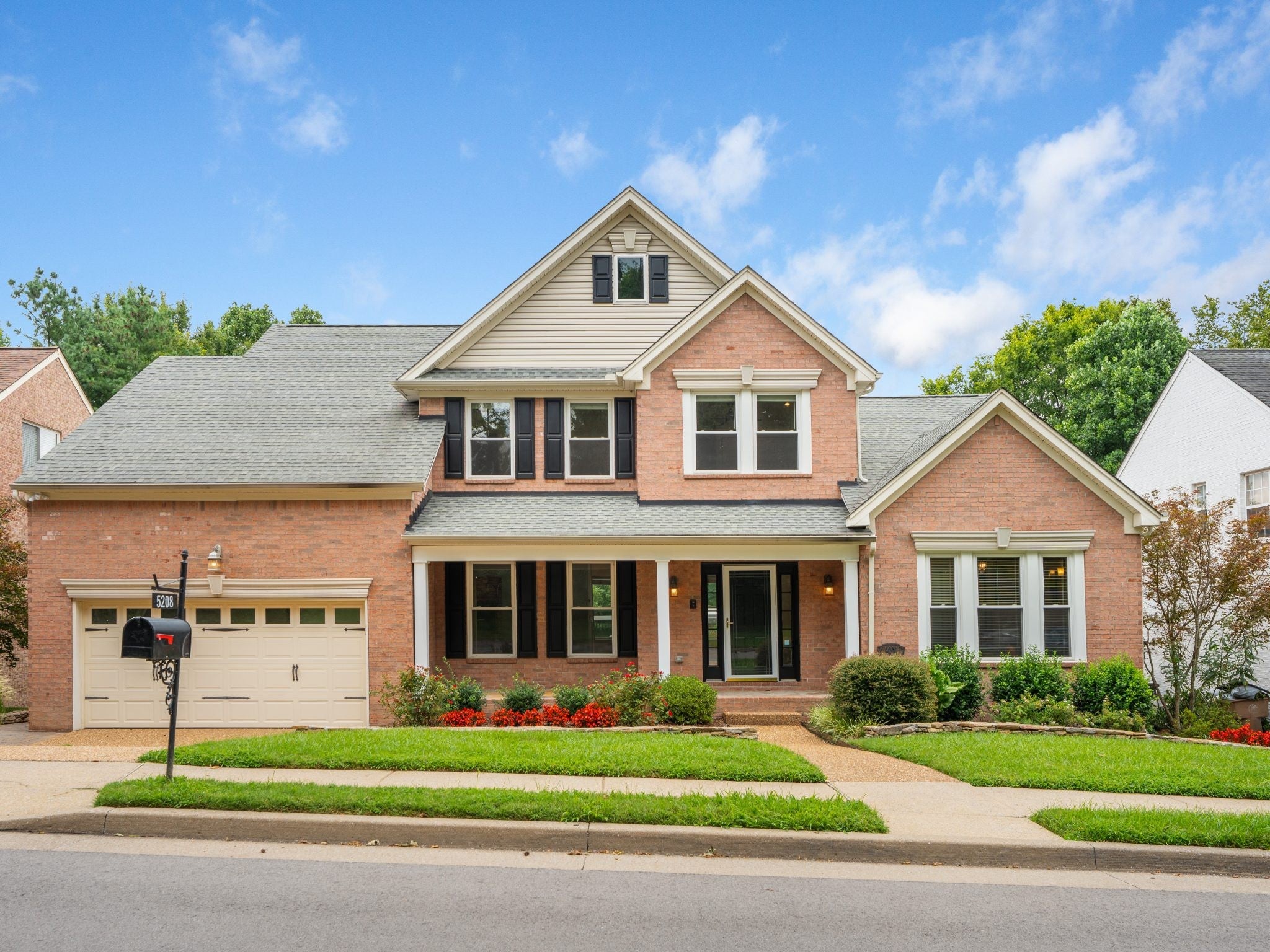 4-bed listing at 5208 Cochran Dr, Nashville