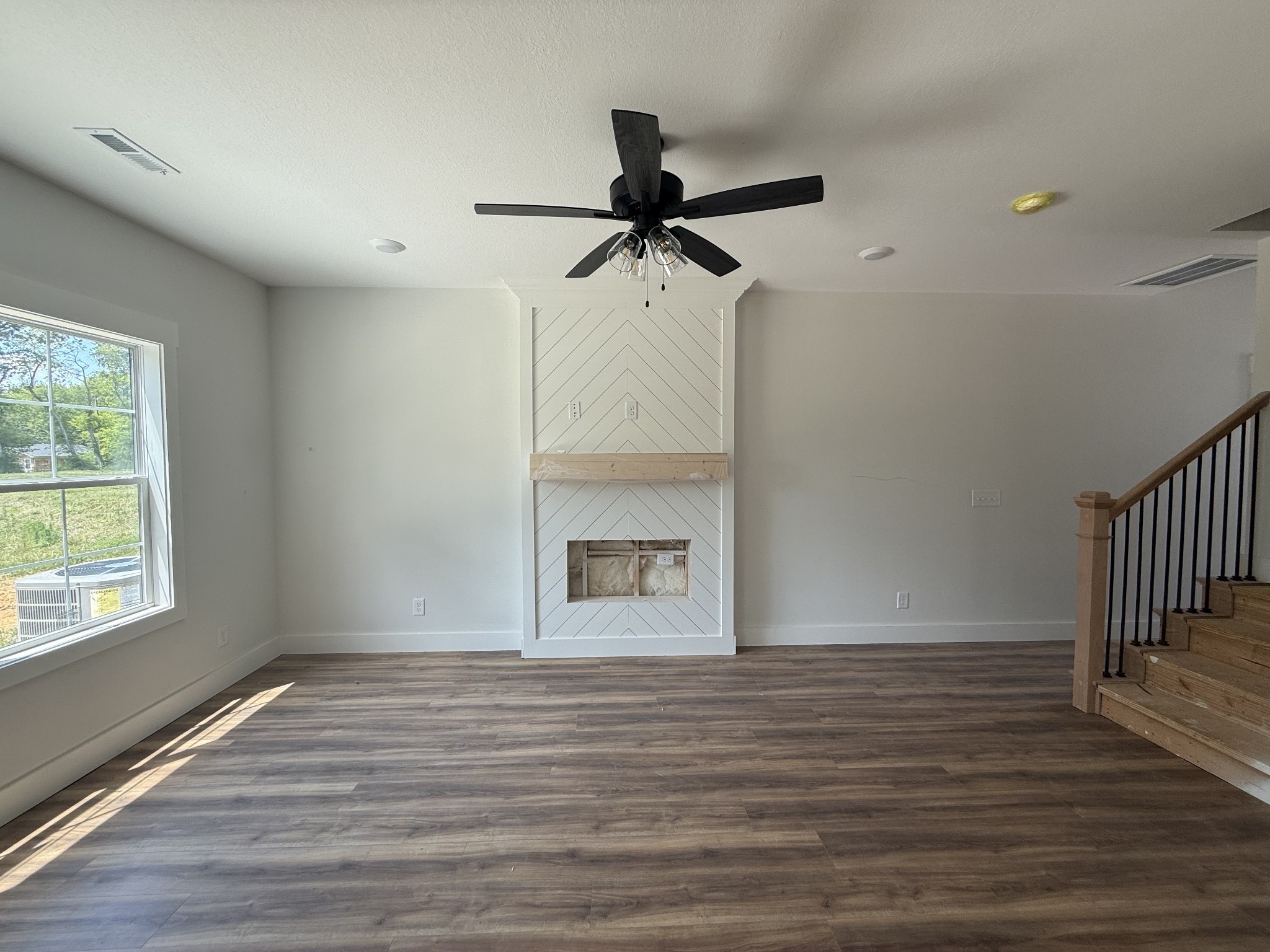 544 Charleston Cove Way
