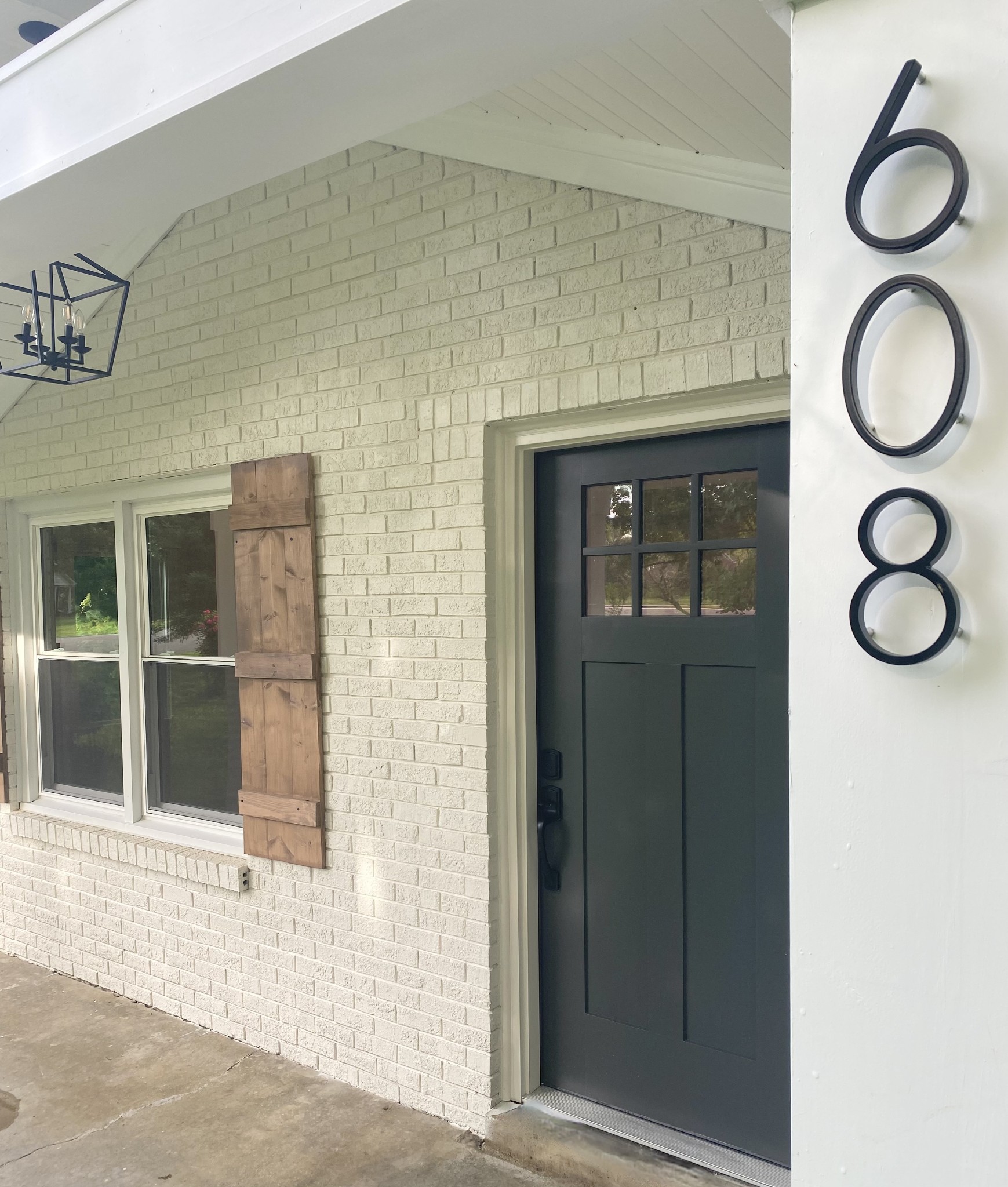 608 Lookout Dr