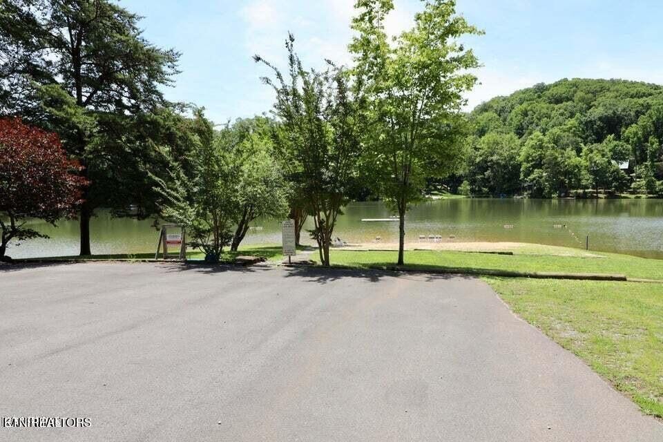 157 Laurel Lake Circle