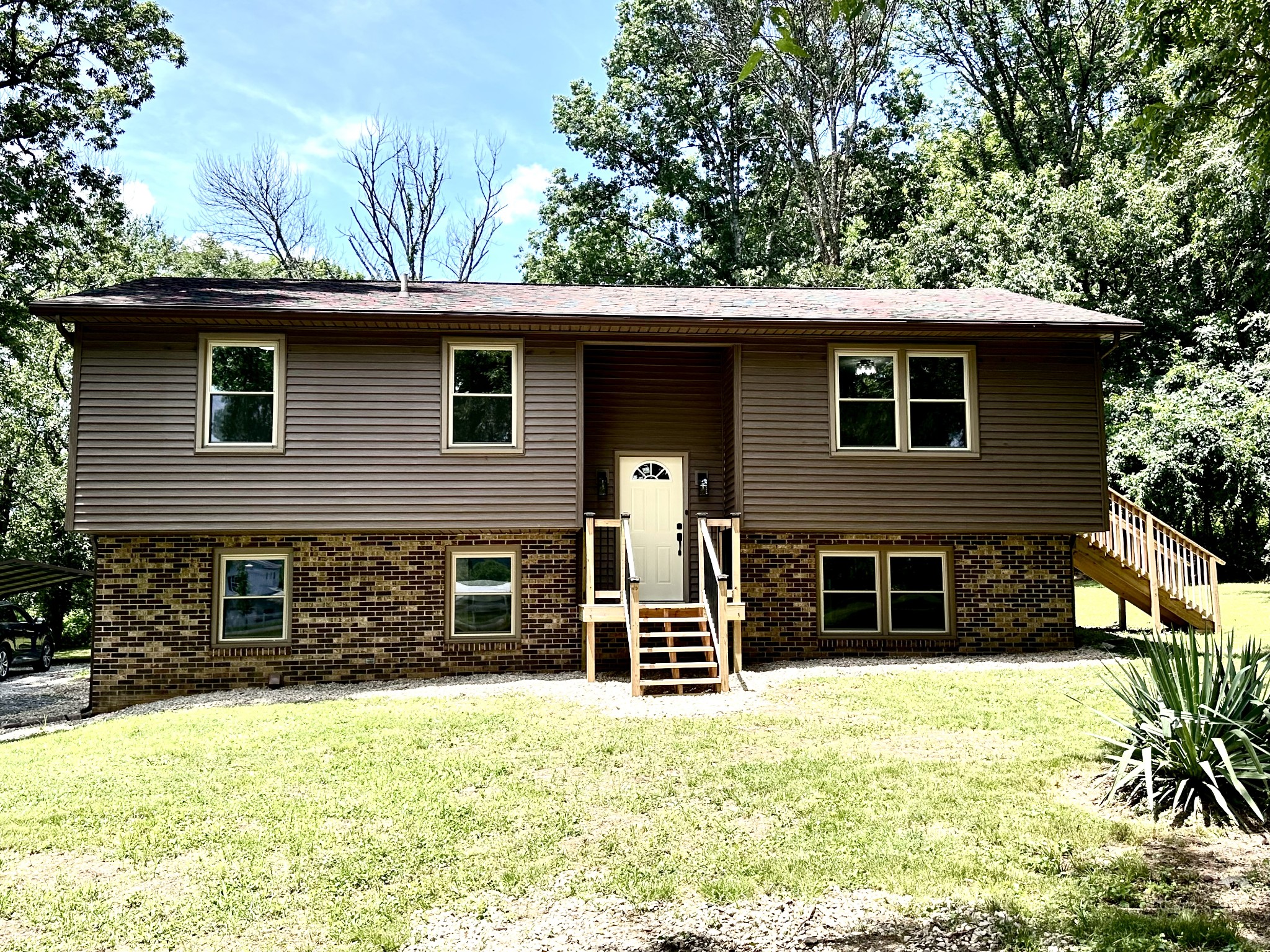 1040 Old Fayetteville Hwy