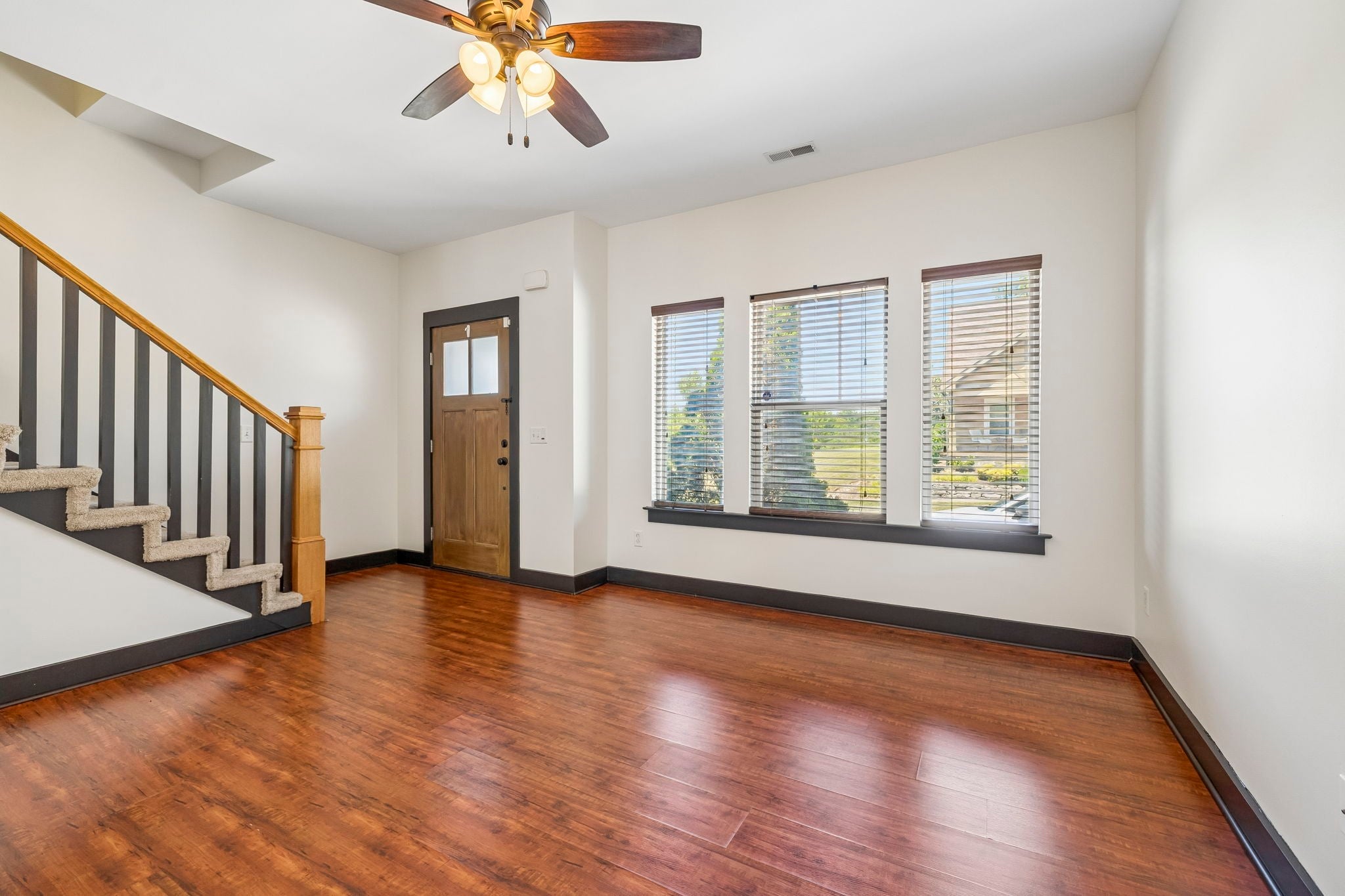 1812 Isabelle Ct
