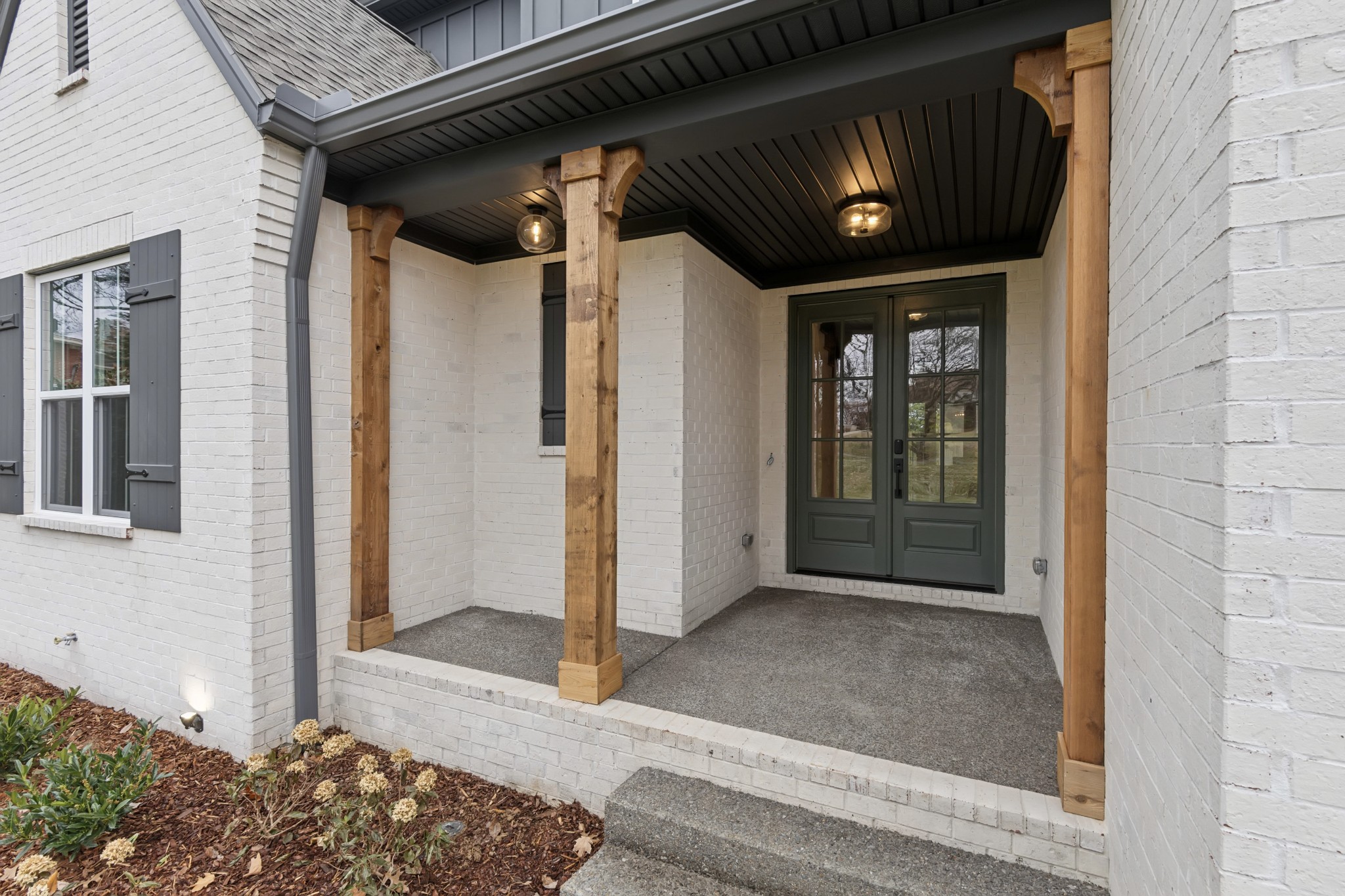 2704 Lincoya Dr