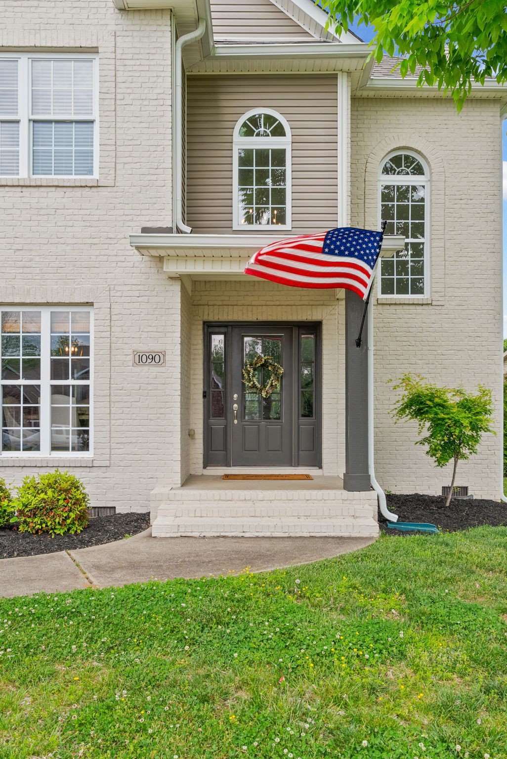 1090 Drakes Cove Rd S