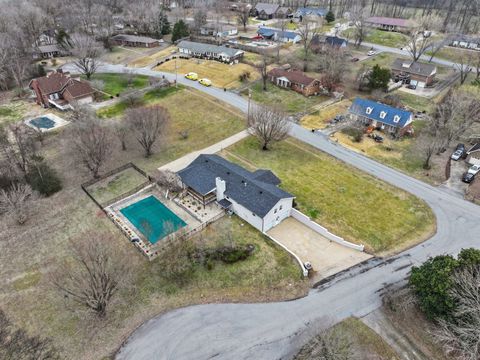 430 Fabian Pl Clarksville TN 37043