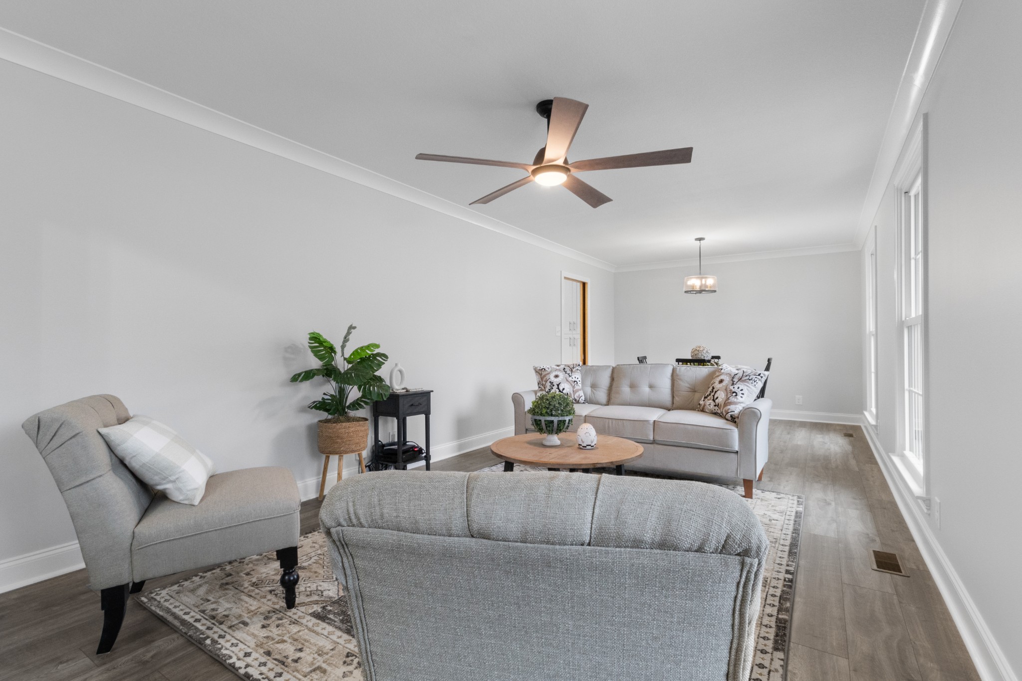 430 Fabian Pl