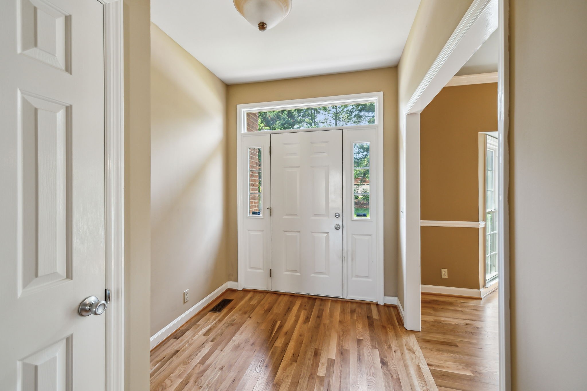 2403 Franklin Ln