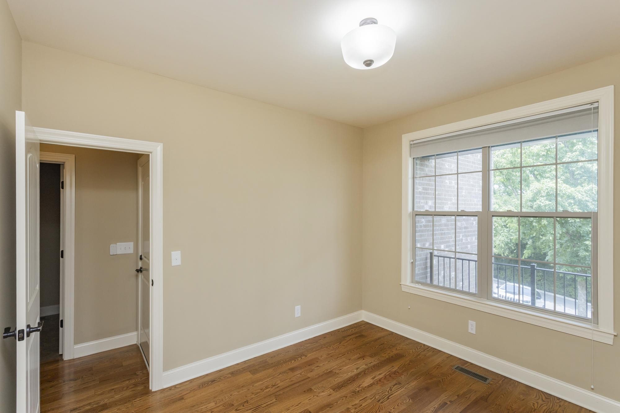 111 Country Hills Dr