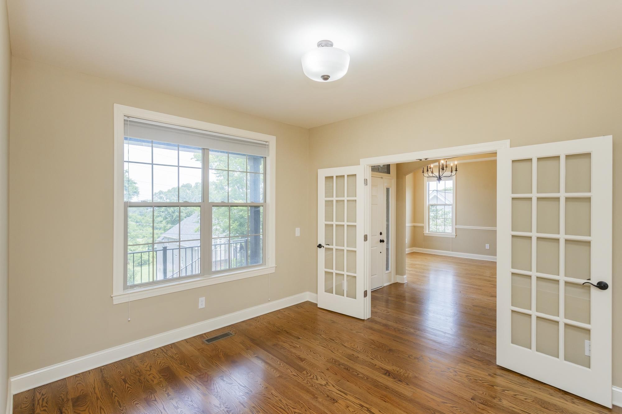 111 Country Hills Dr