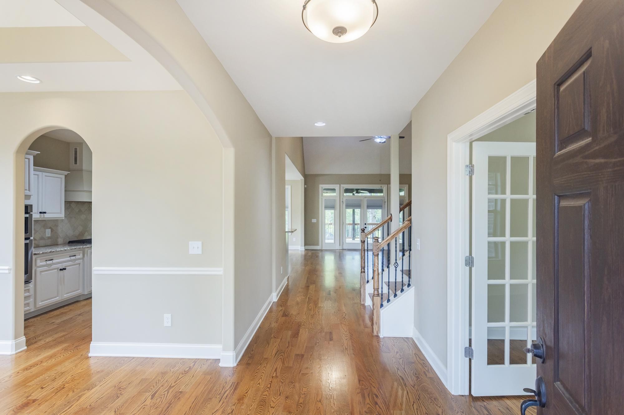 111 Country Hills Dr