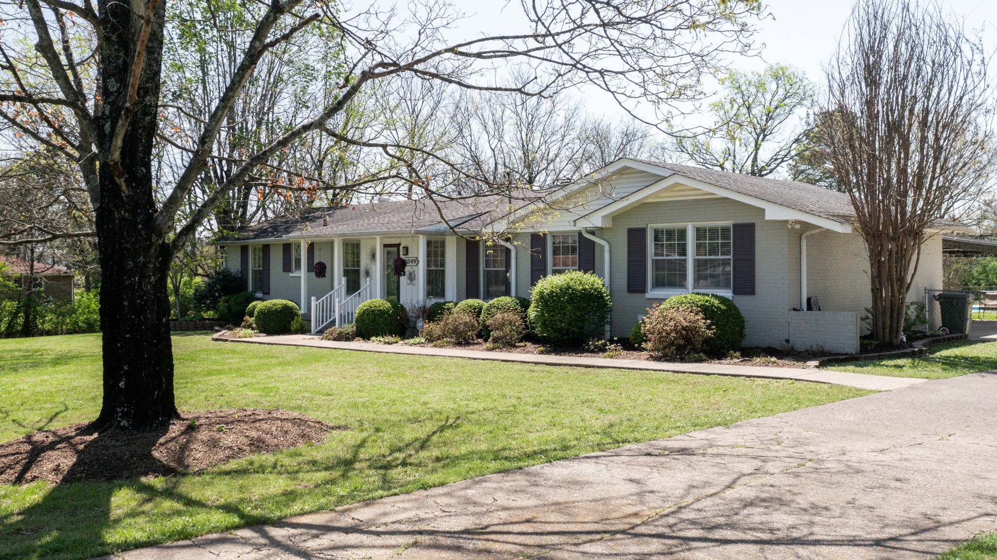 1049 Fontaine Dr