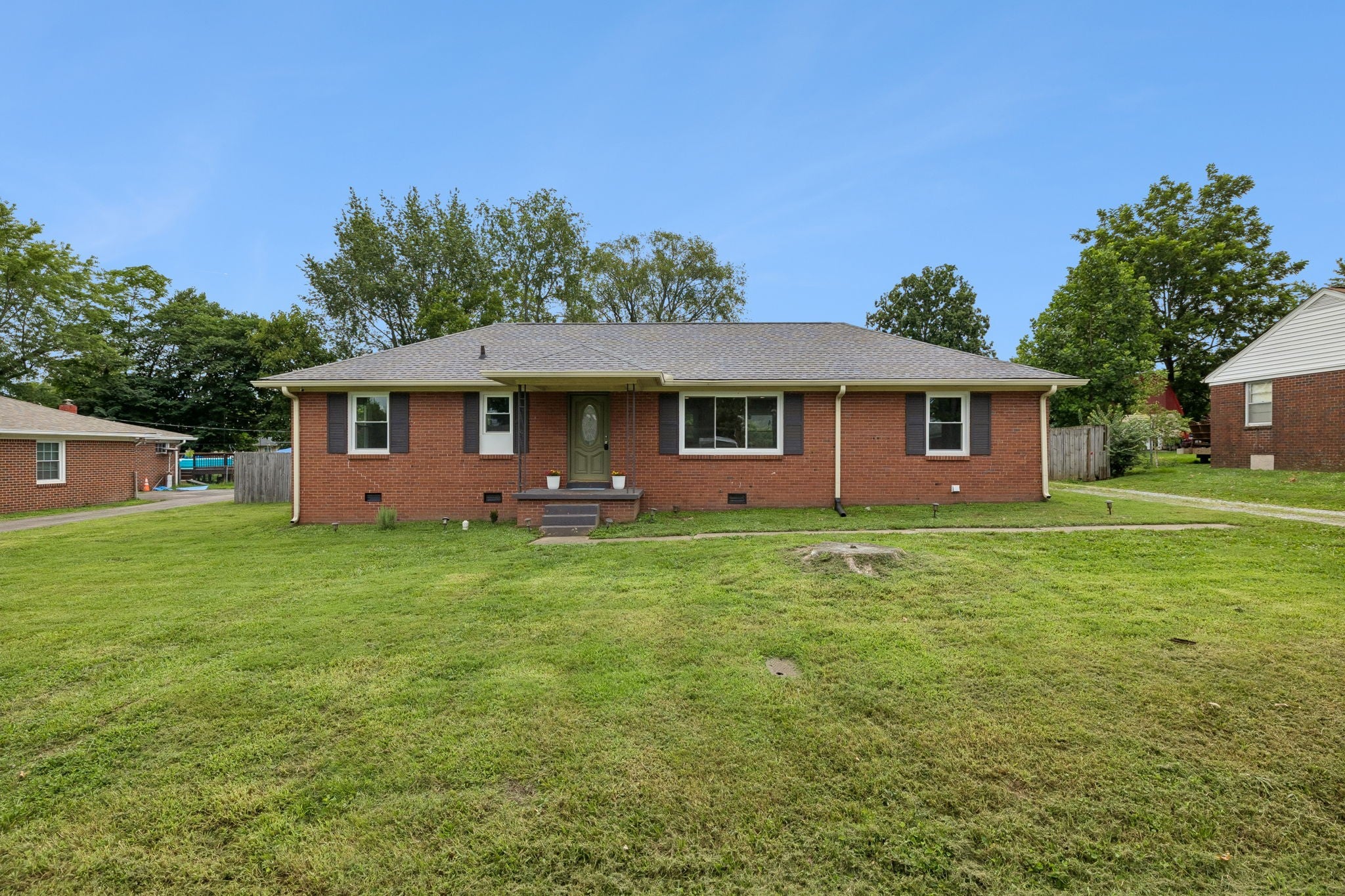 138 McDavid St