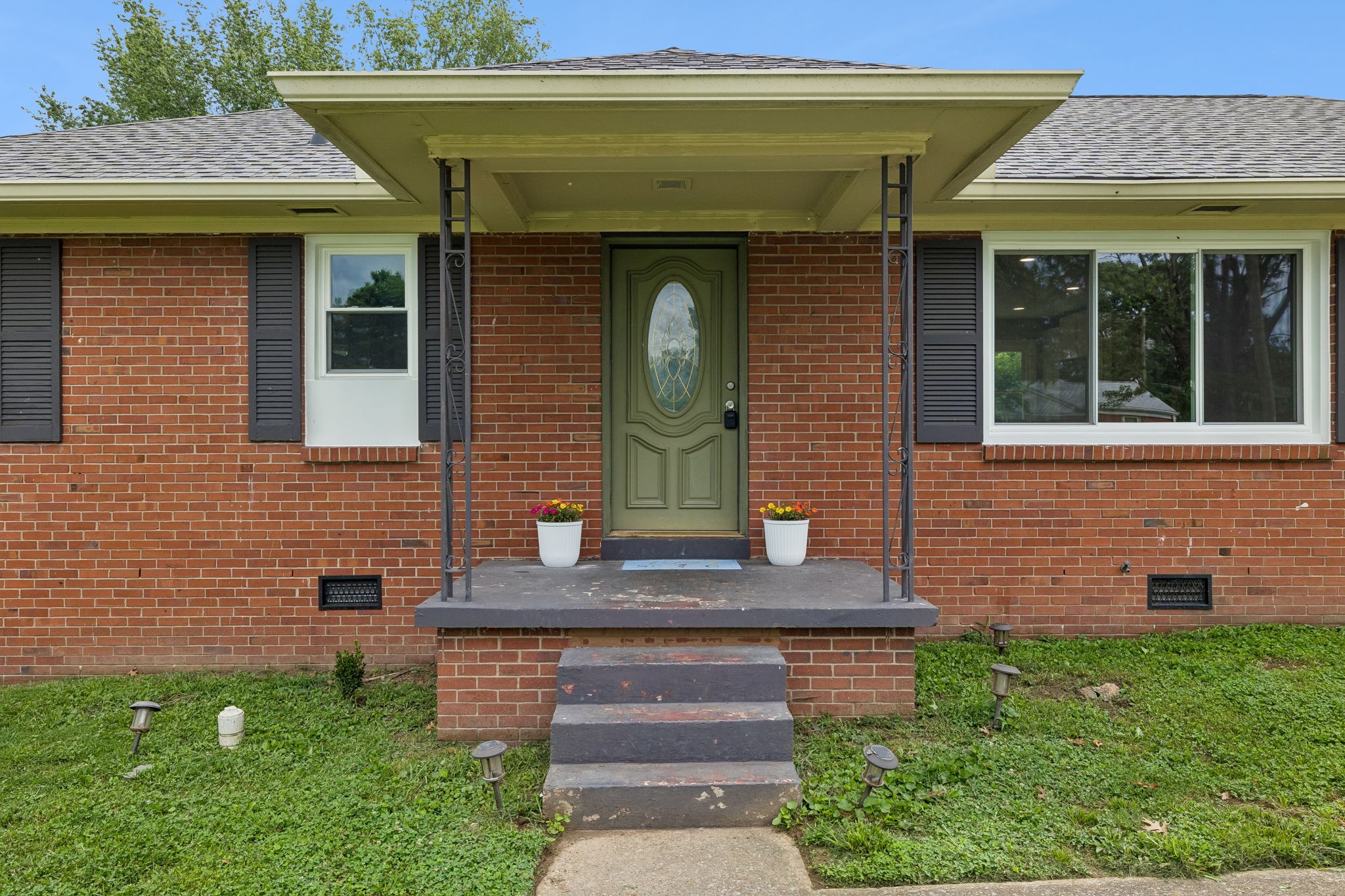 138 McDavid St