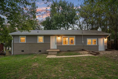 211 S Fairoak St Shelbyville TN 37160