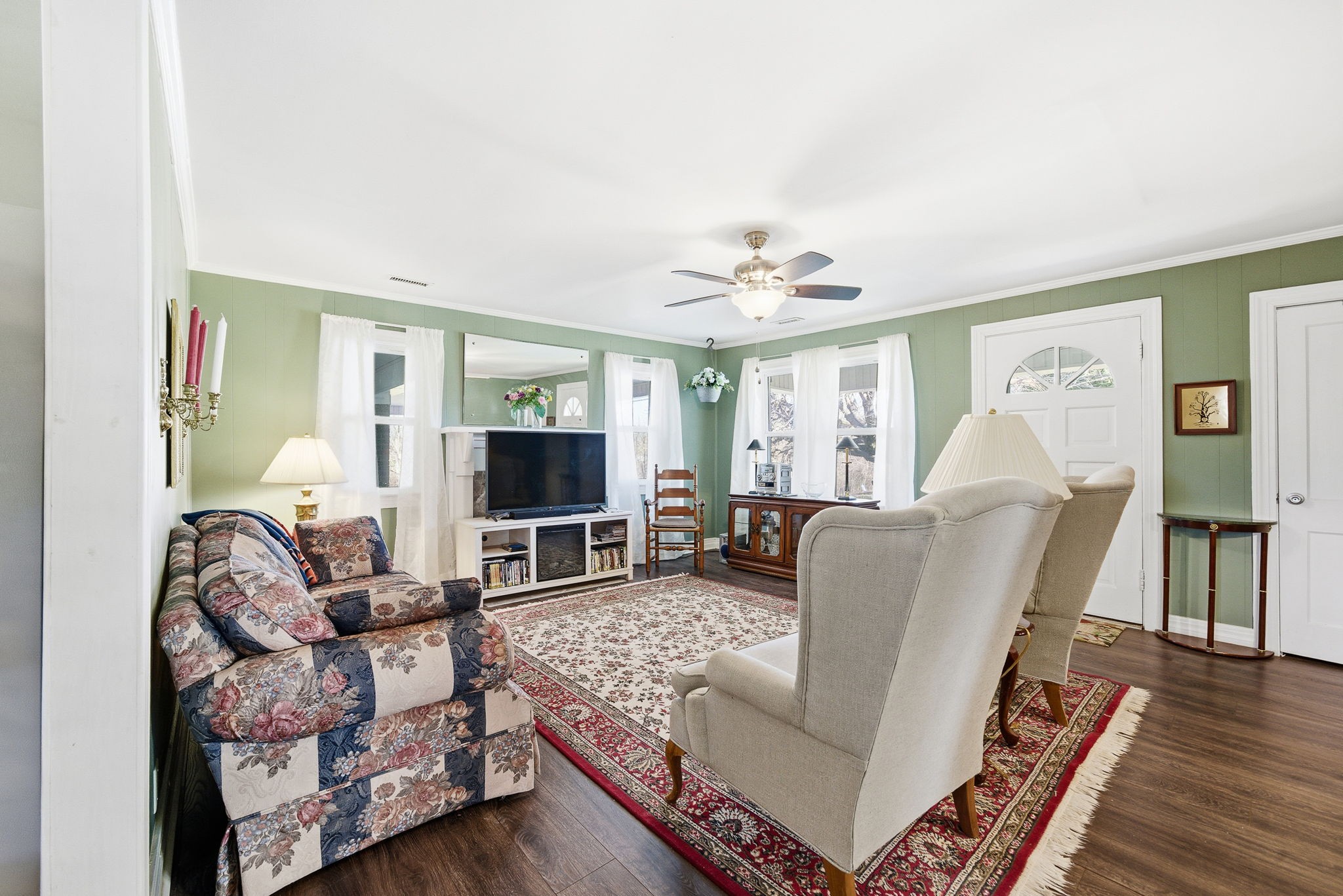 143 Double Springs Rd