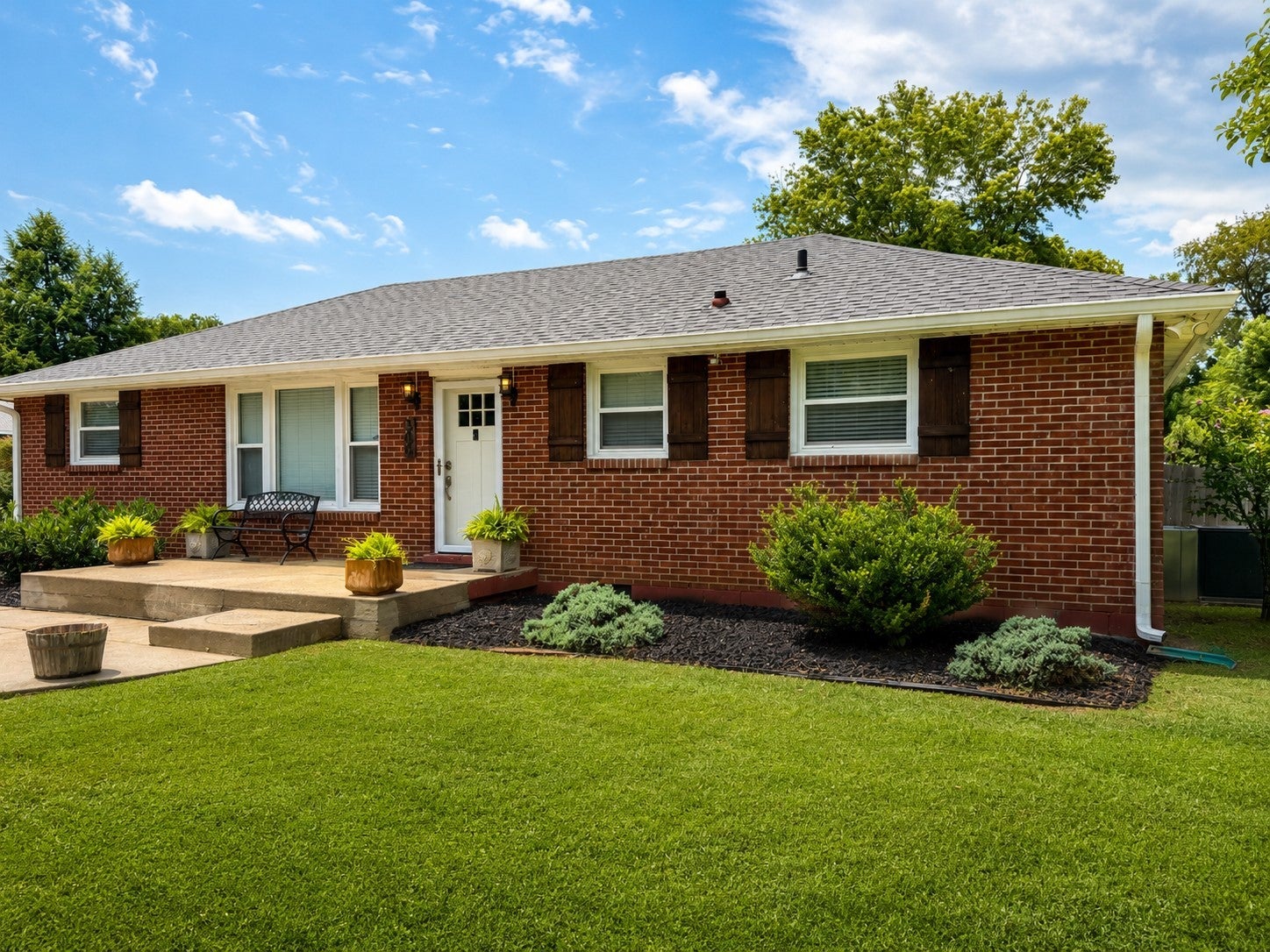 300 Clearview Dr