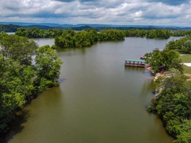 894 Riverbend Drive