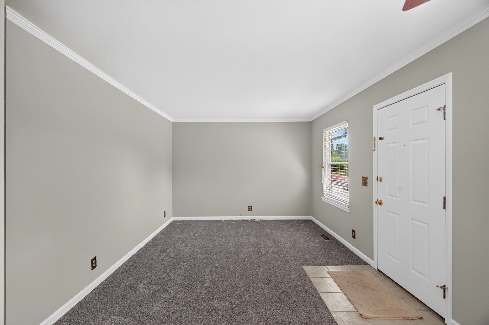 808 Apple Dr