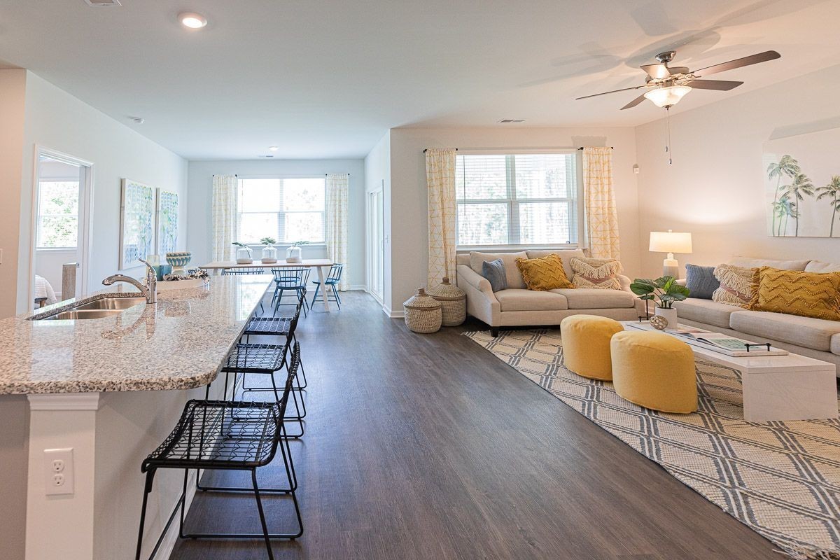 2164 Mackinac Bend