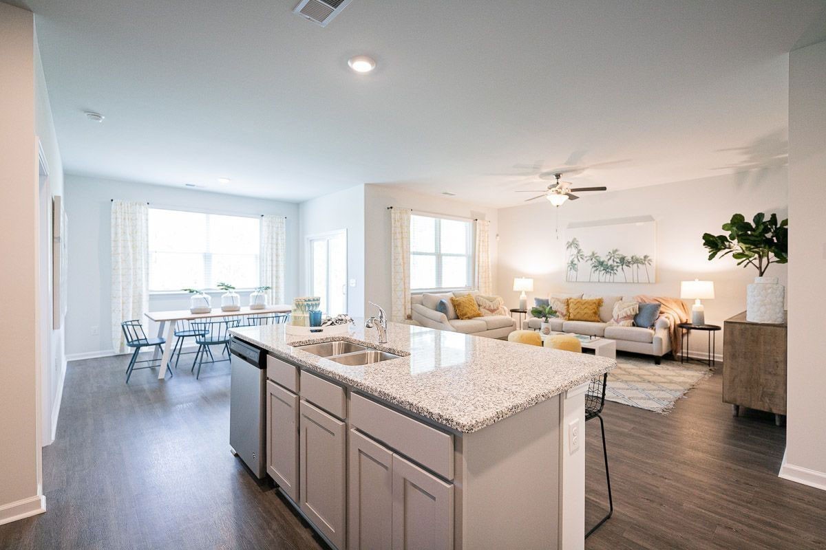 2164 Mackinac Bend