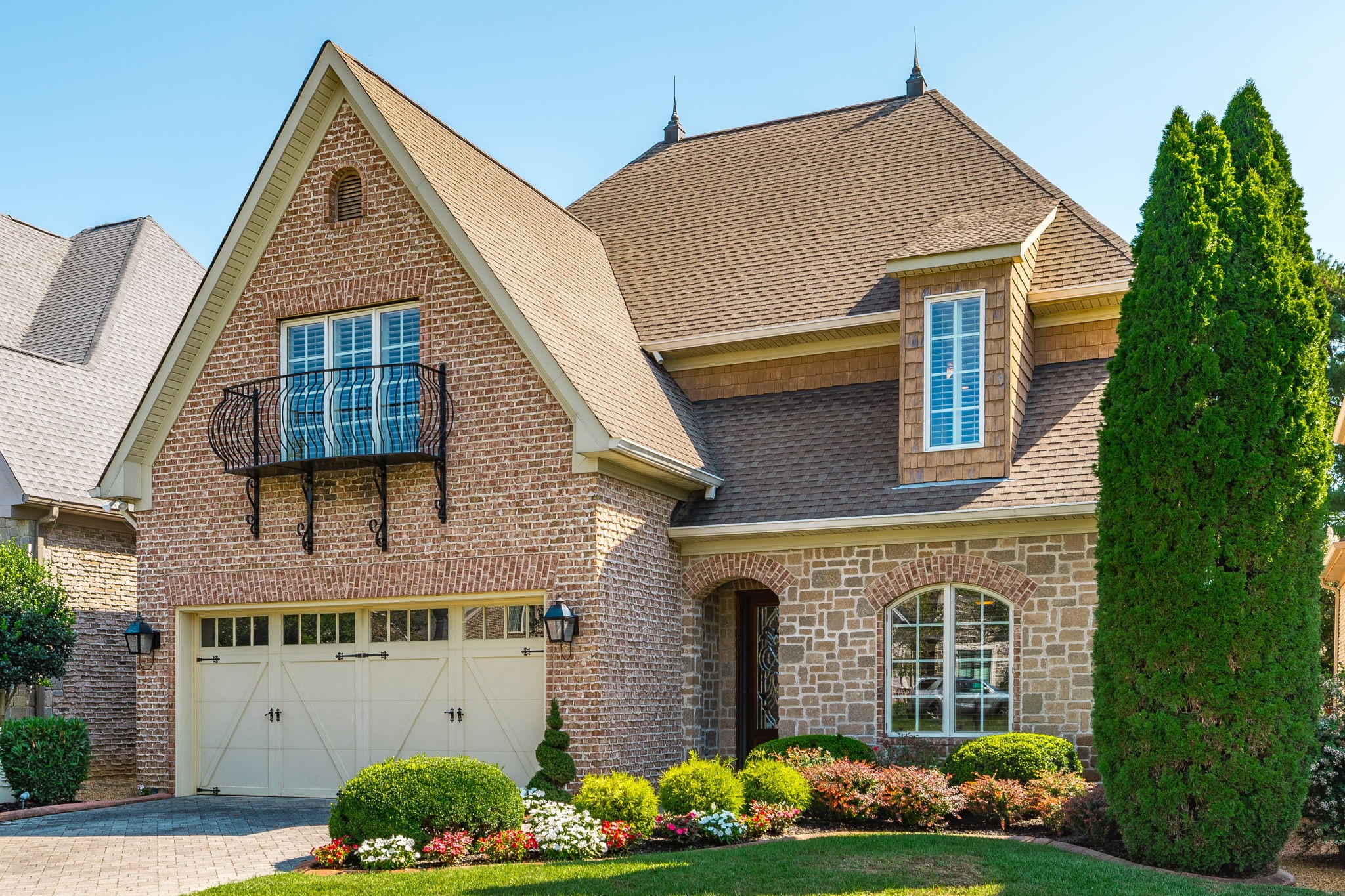 1165 Chloe Dr