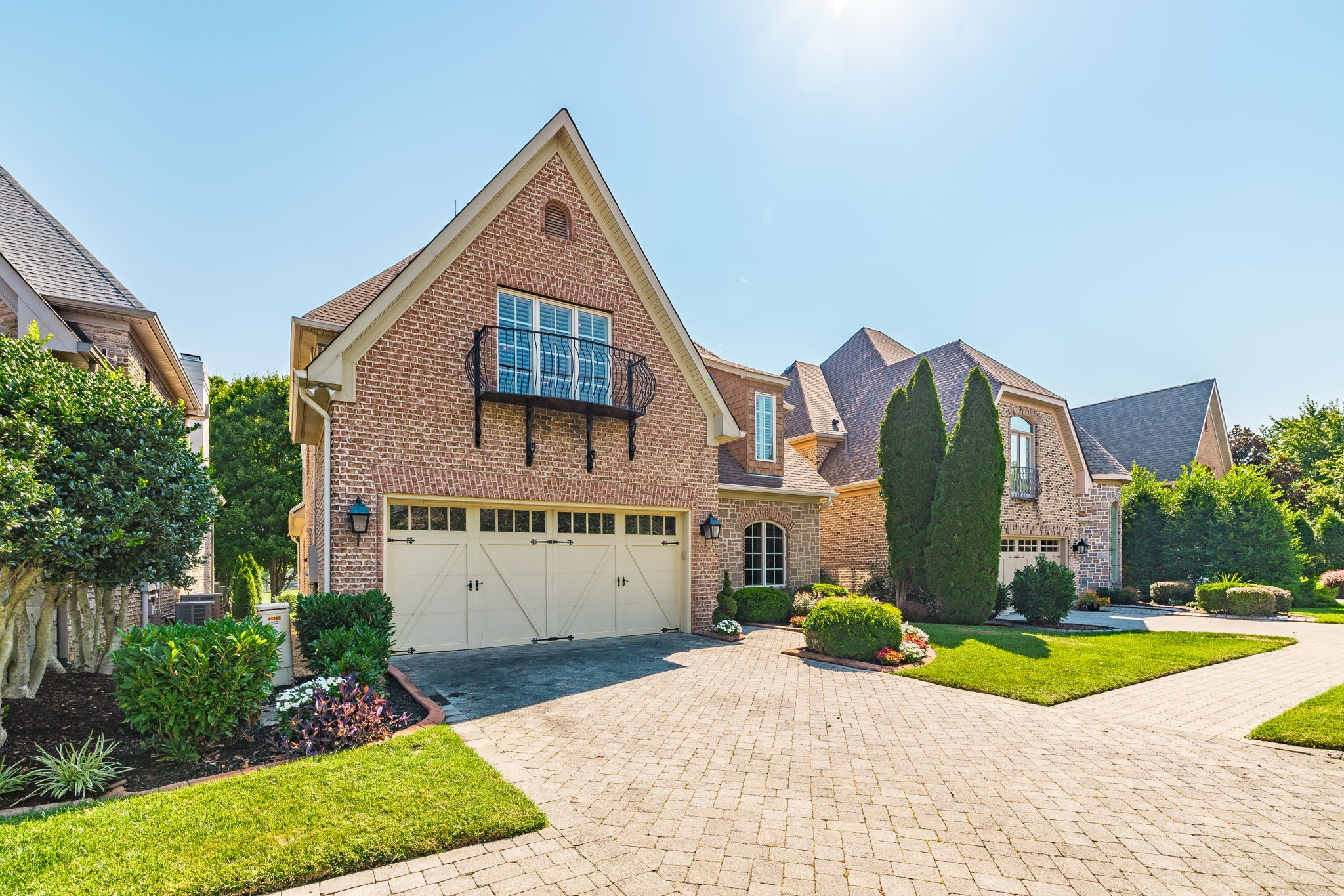 1165 Chloe Dr