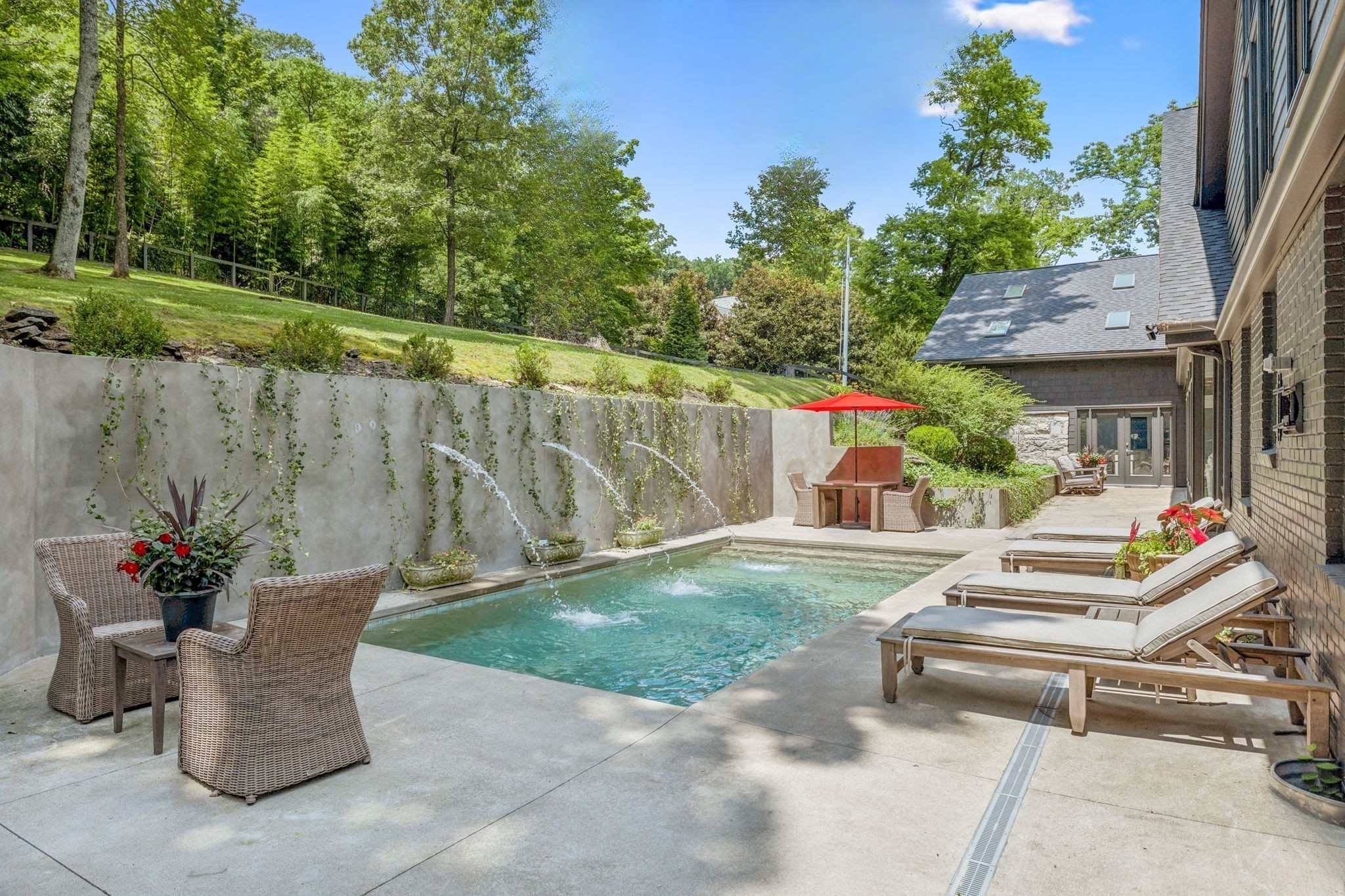 915 Overton Lea Rd