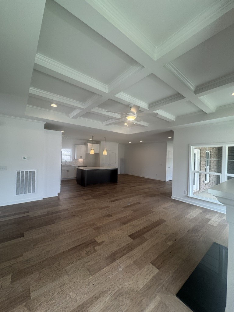 6165 Parkhaven Blvd