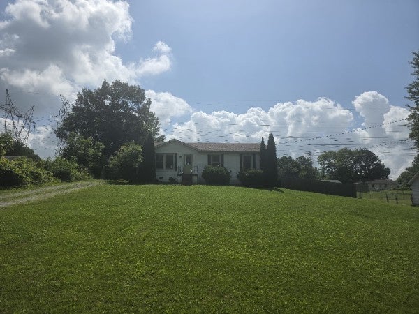 2819 Sparrow Dr