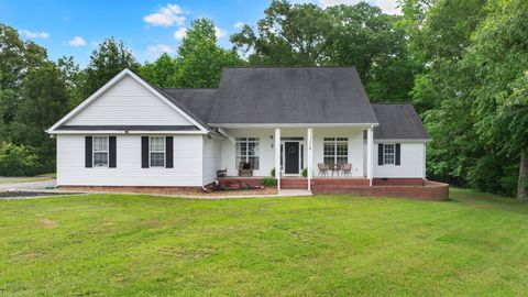 71 Larkspur Ct Tullahoma TN 37388