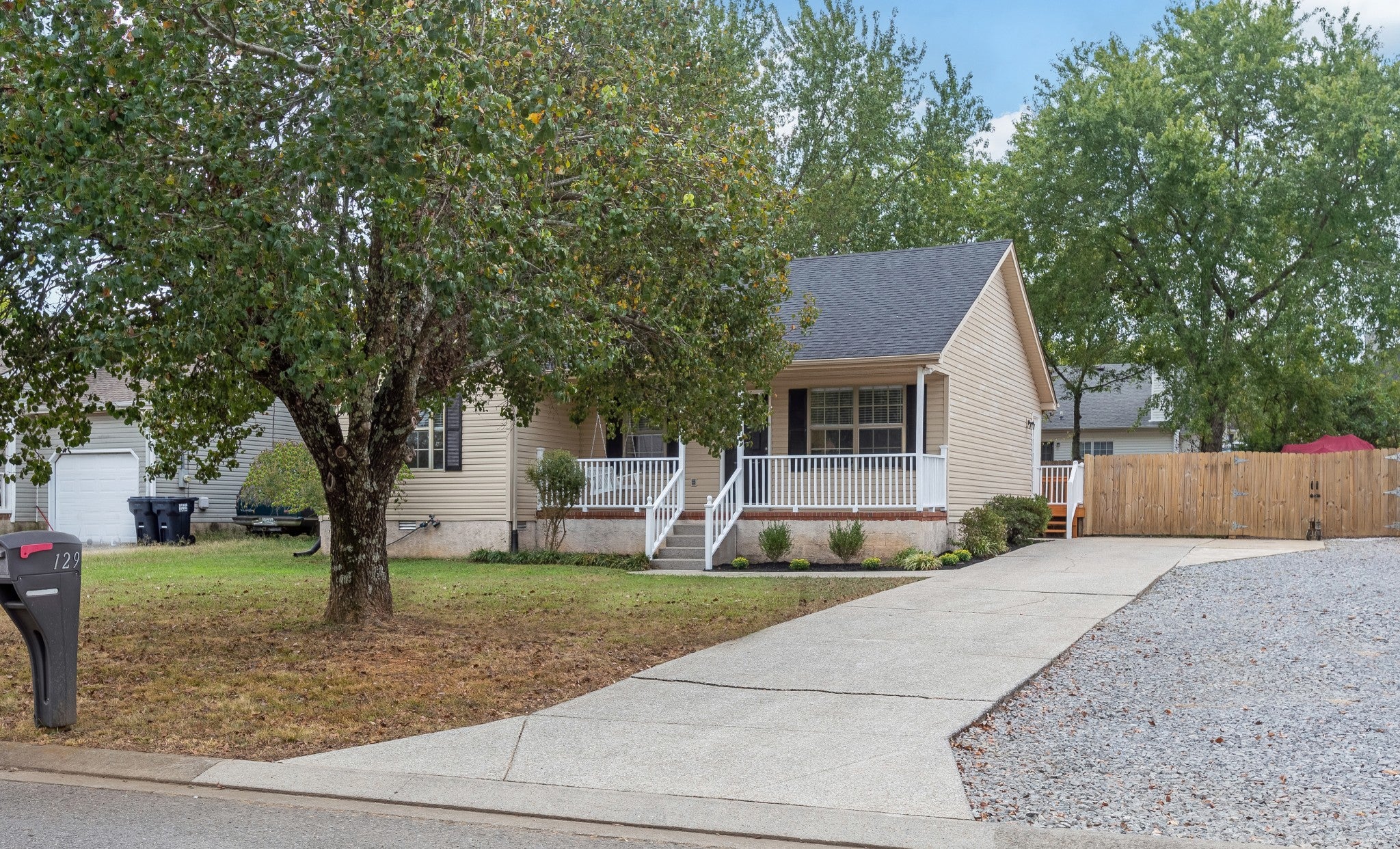 129 Riverwood Dr