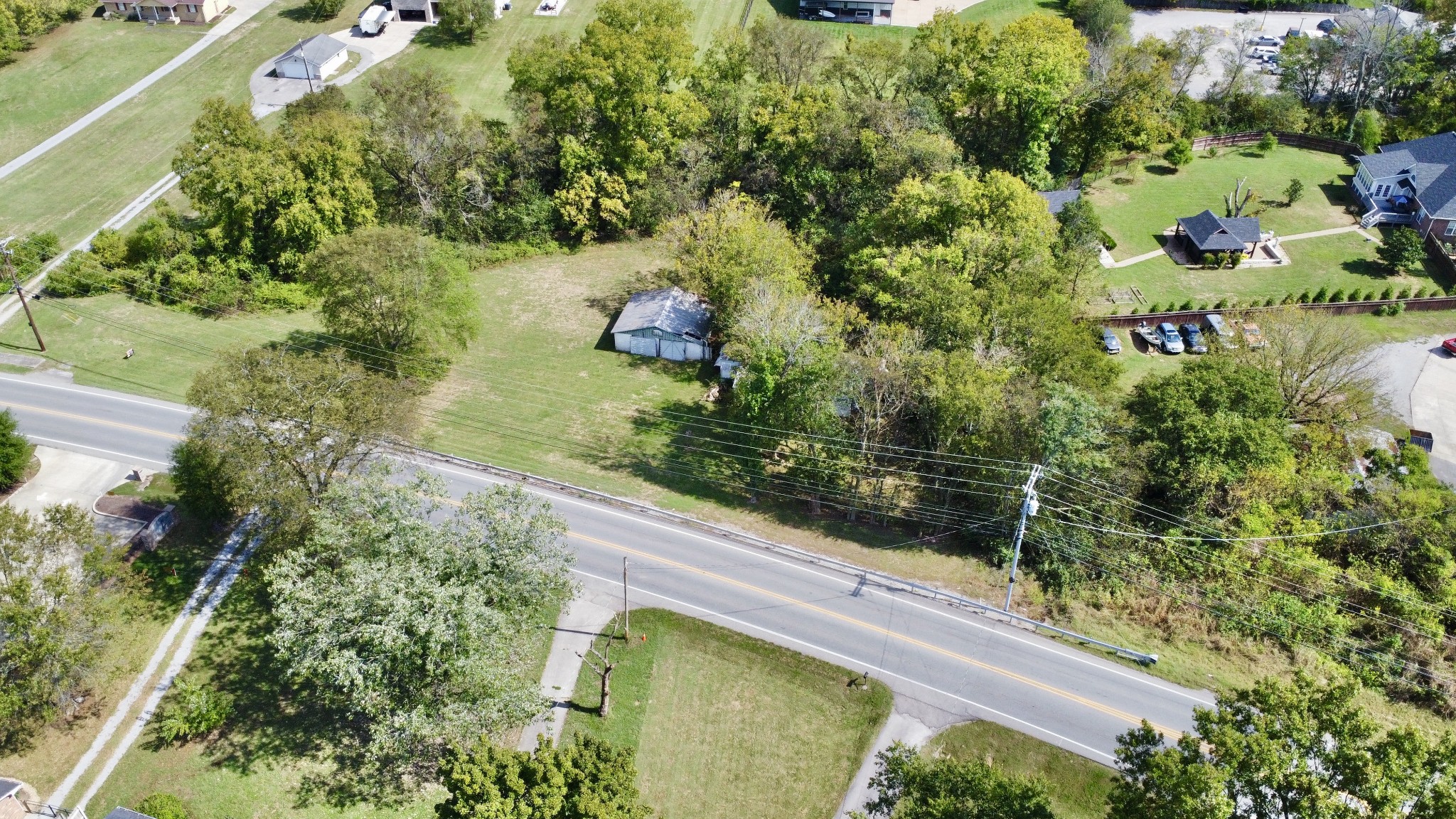 608 New Shackle Island Rd