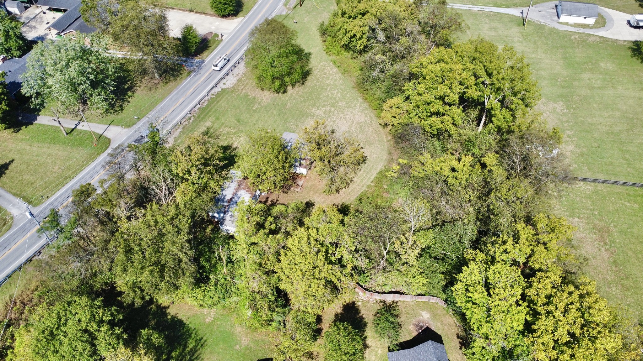 608 New Shackle Island Rd
