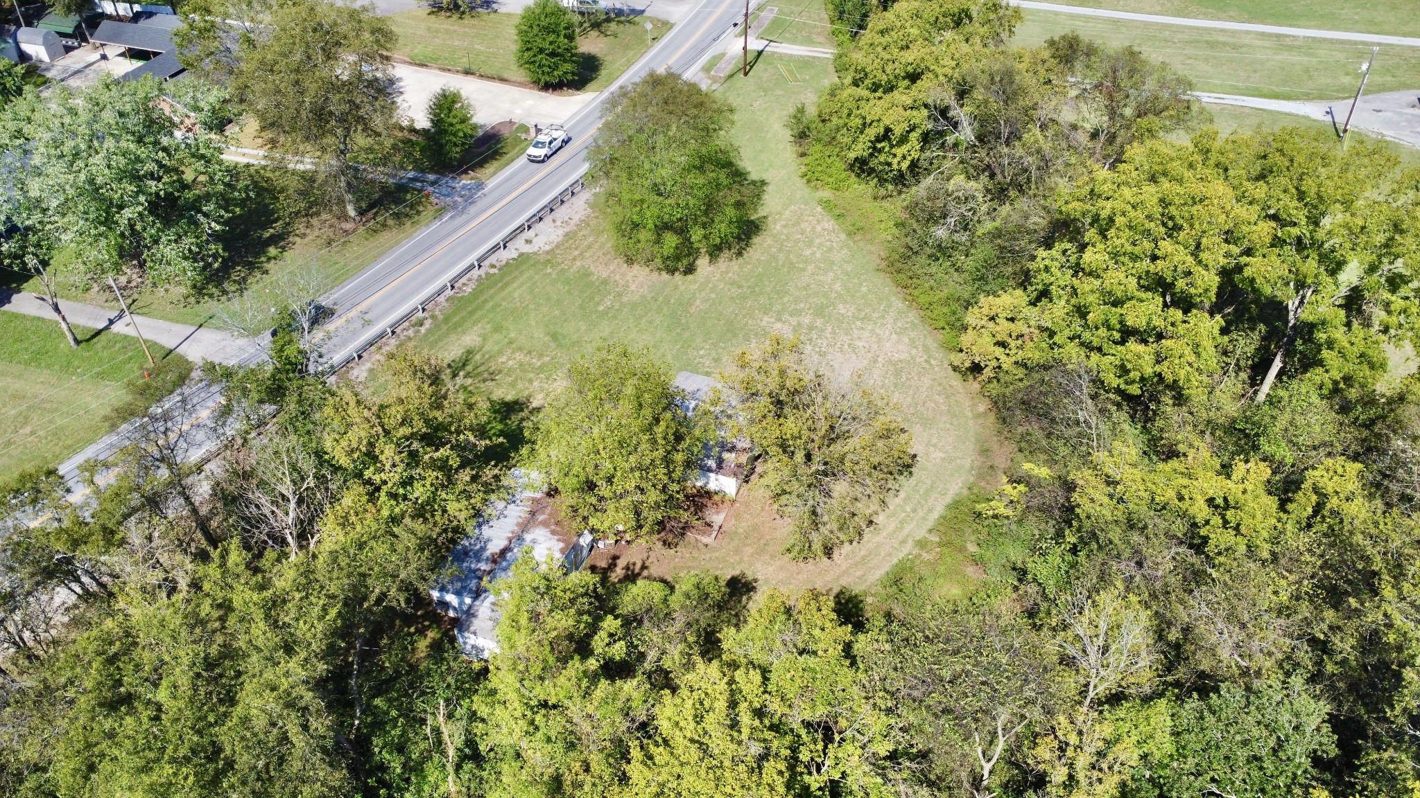 608 New Shackle Island Rd