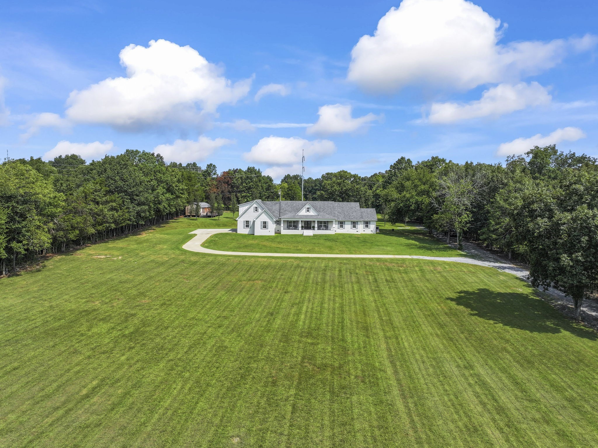 1725 Wartrace Pike