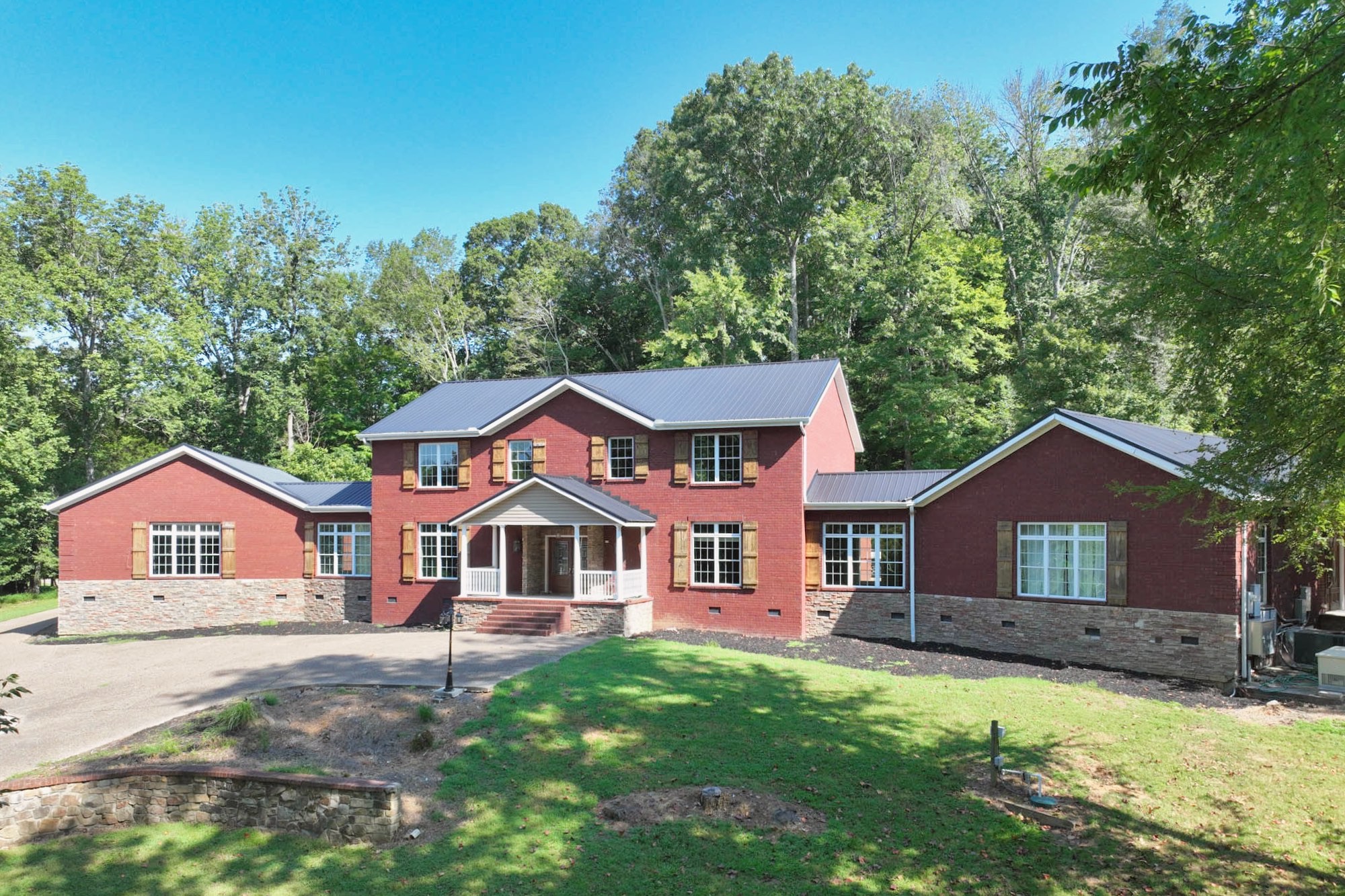 125 Happy Hollow Rd