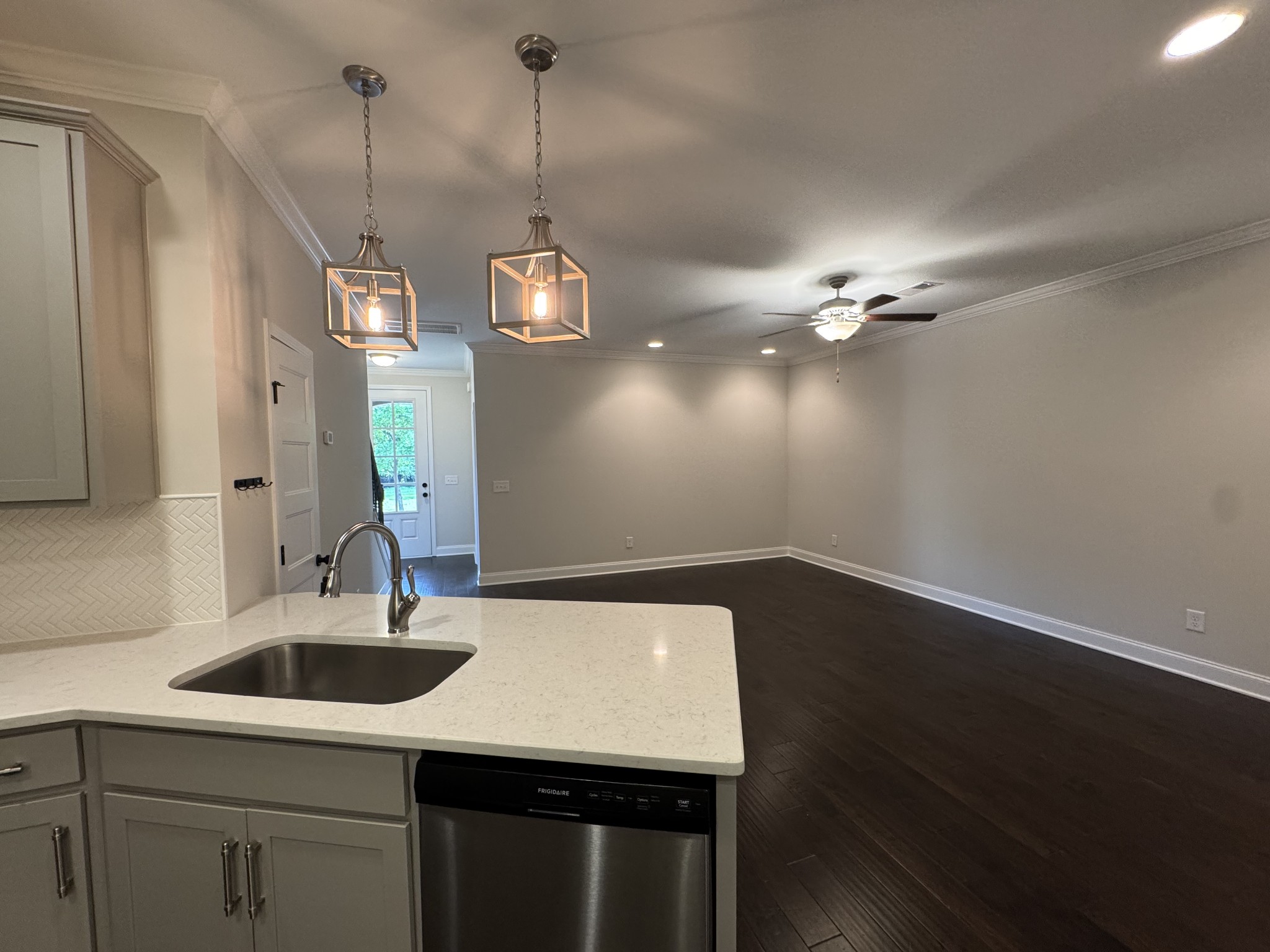 229 Claremont Ct