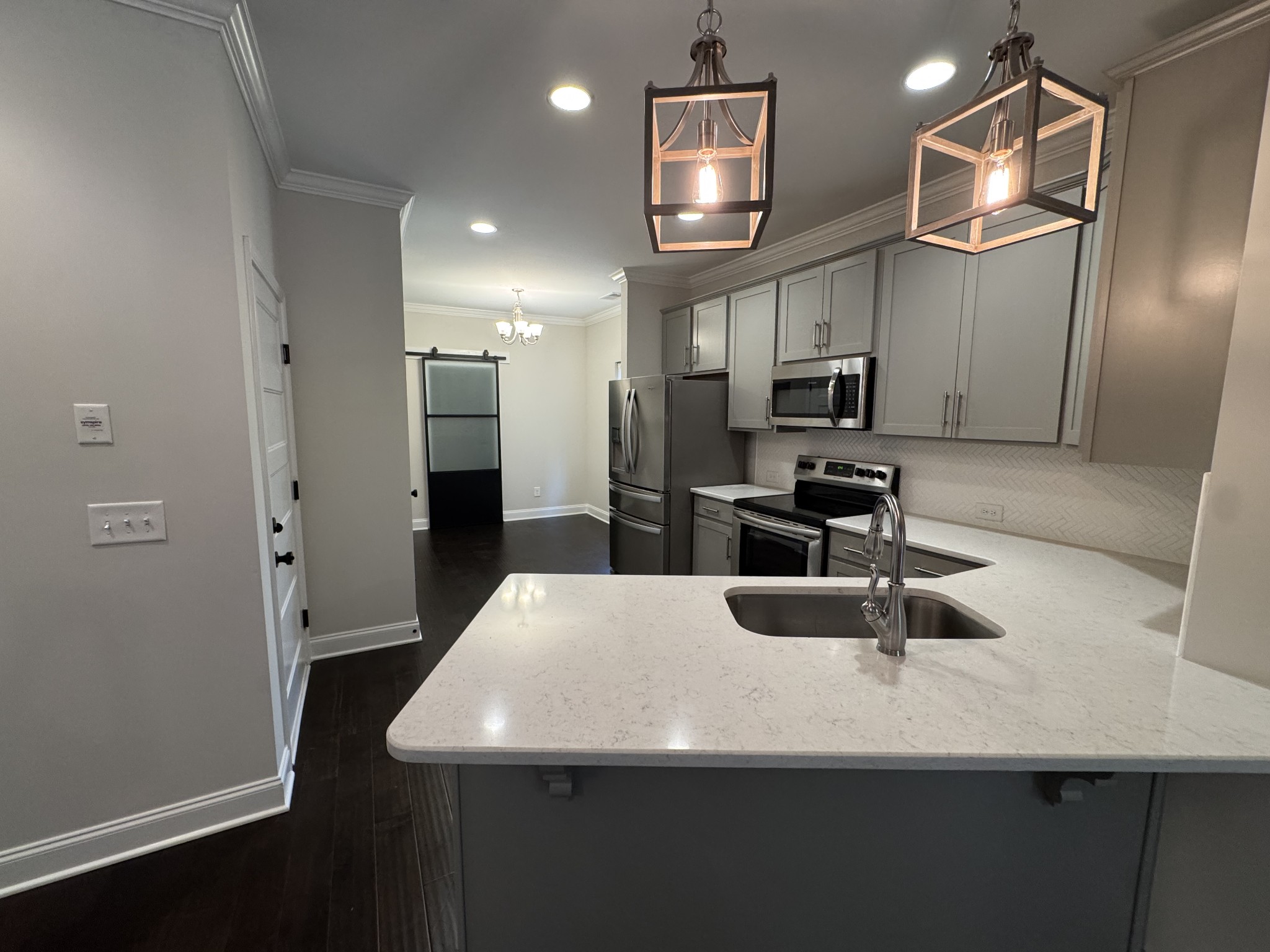 229 Claremont Ct