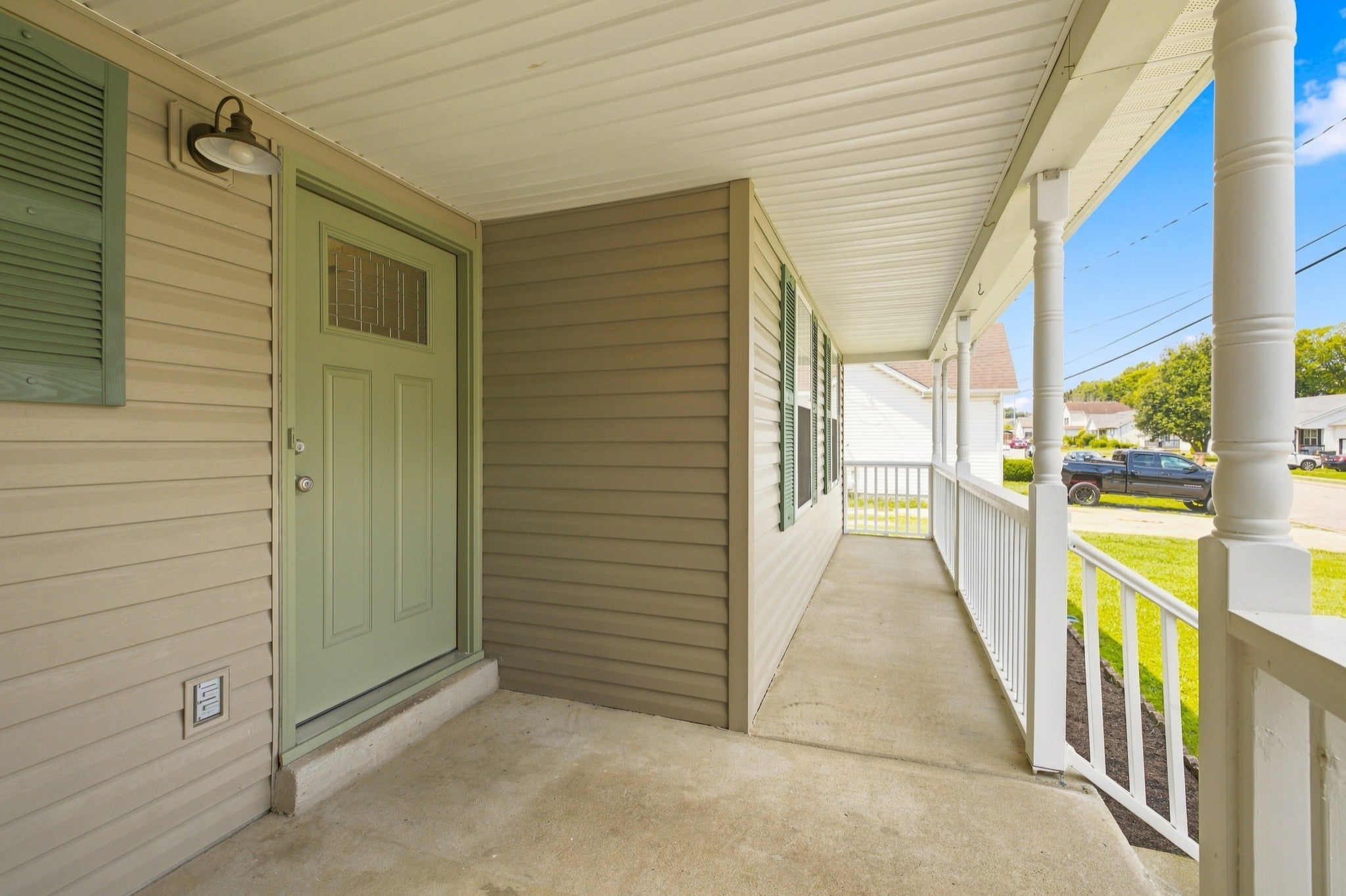 1420 Laurel Oak Dr