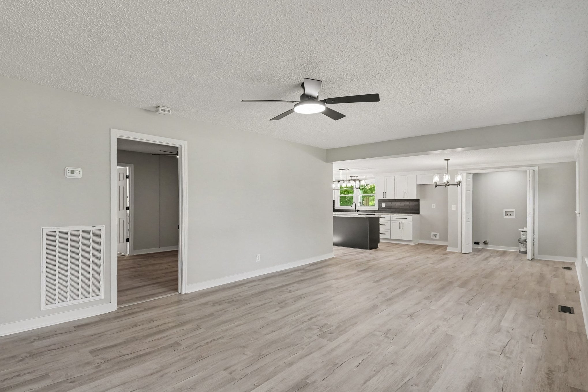 5672 Highway 161