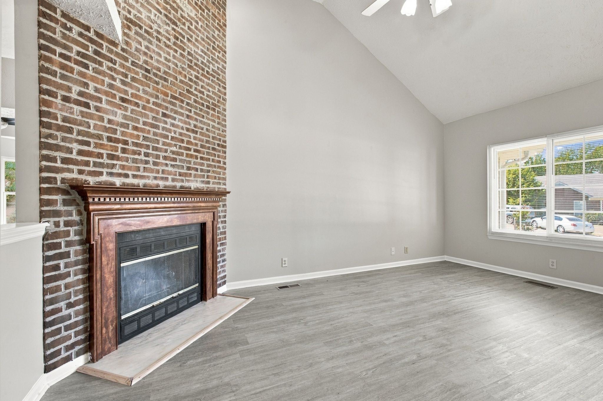 1425 Calais Ct