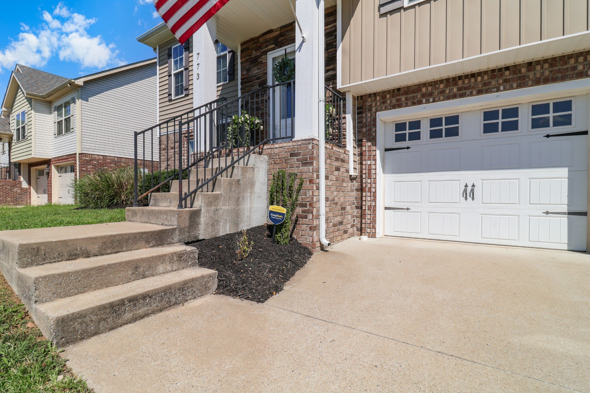 773 Banister Dr
