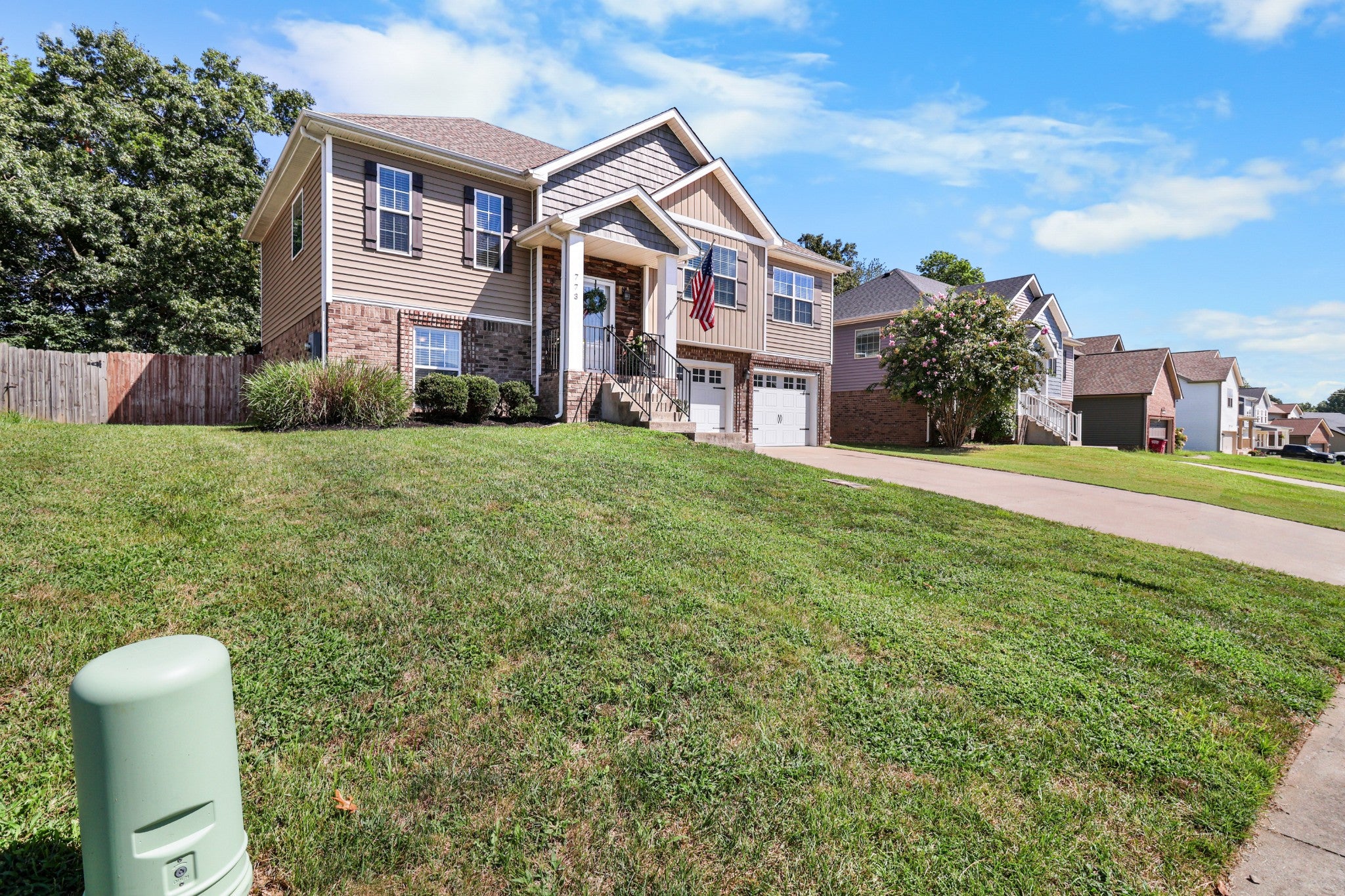 773 Banister Dr