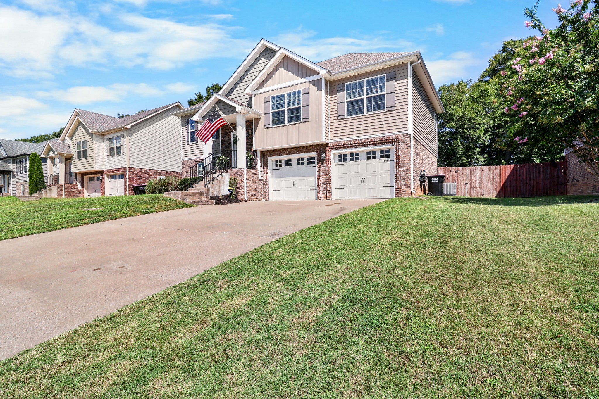773 Banister Dr