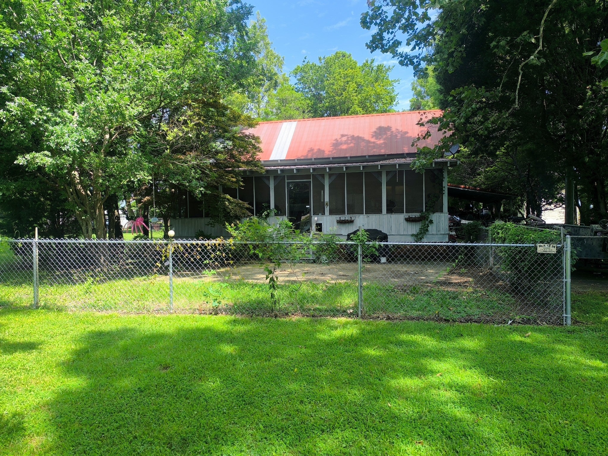 275 Club House Ln