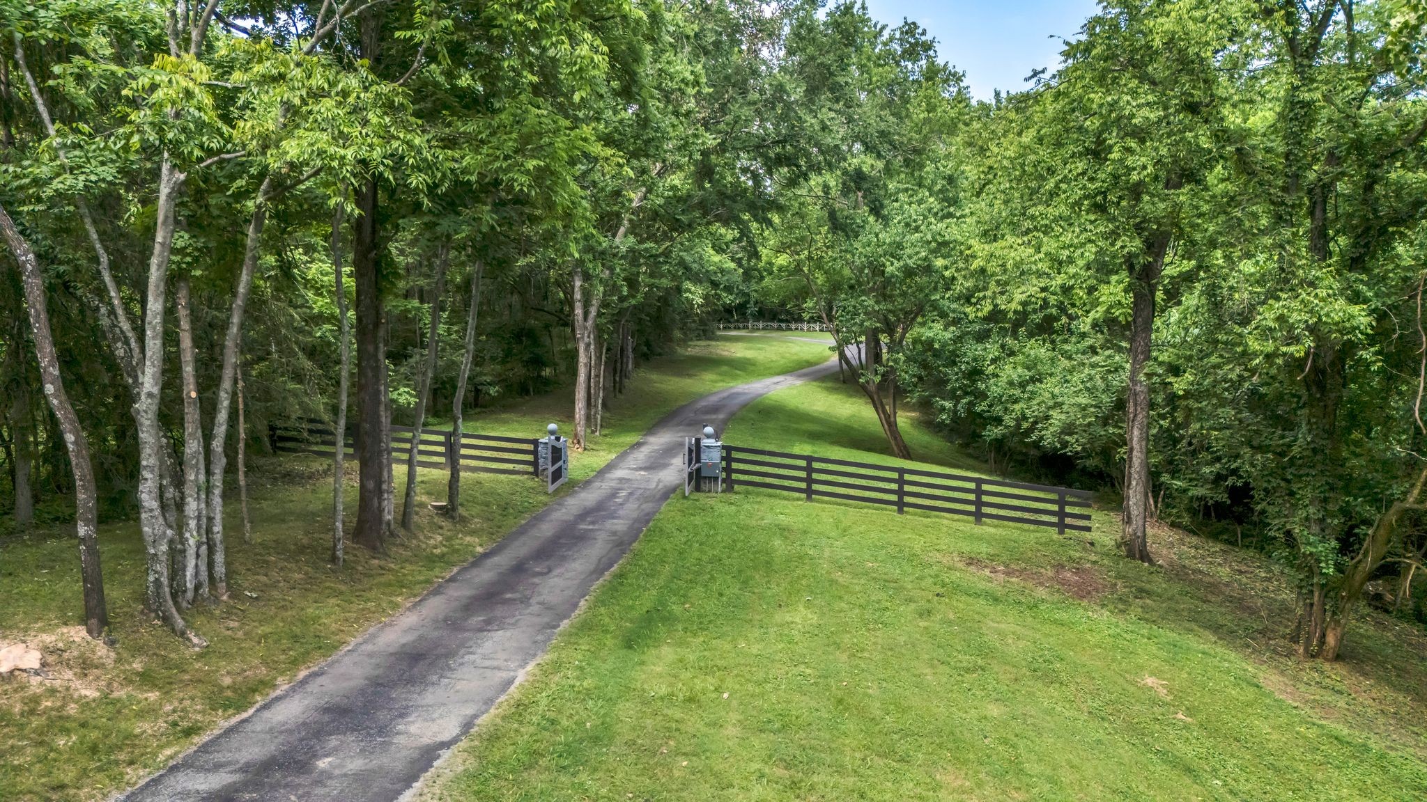 557 Forest Retreat Rd