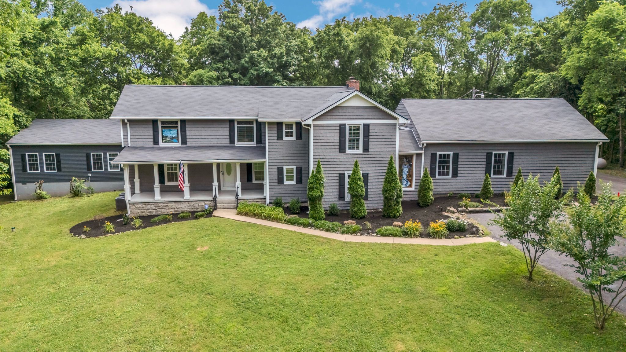 557 Forest Retreat Rd