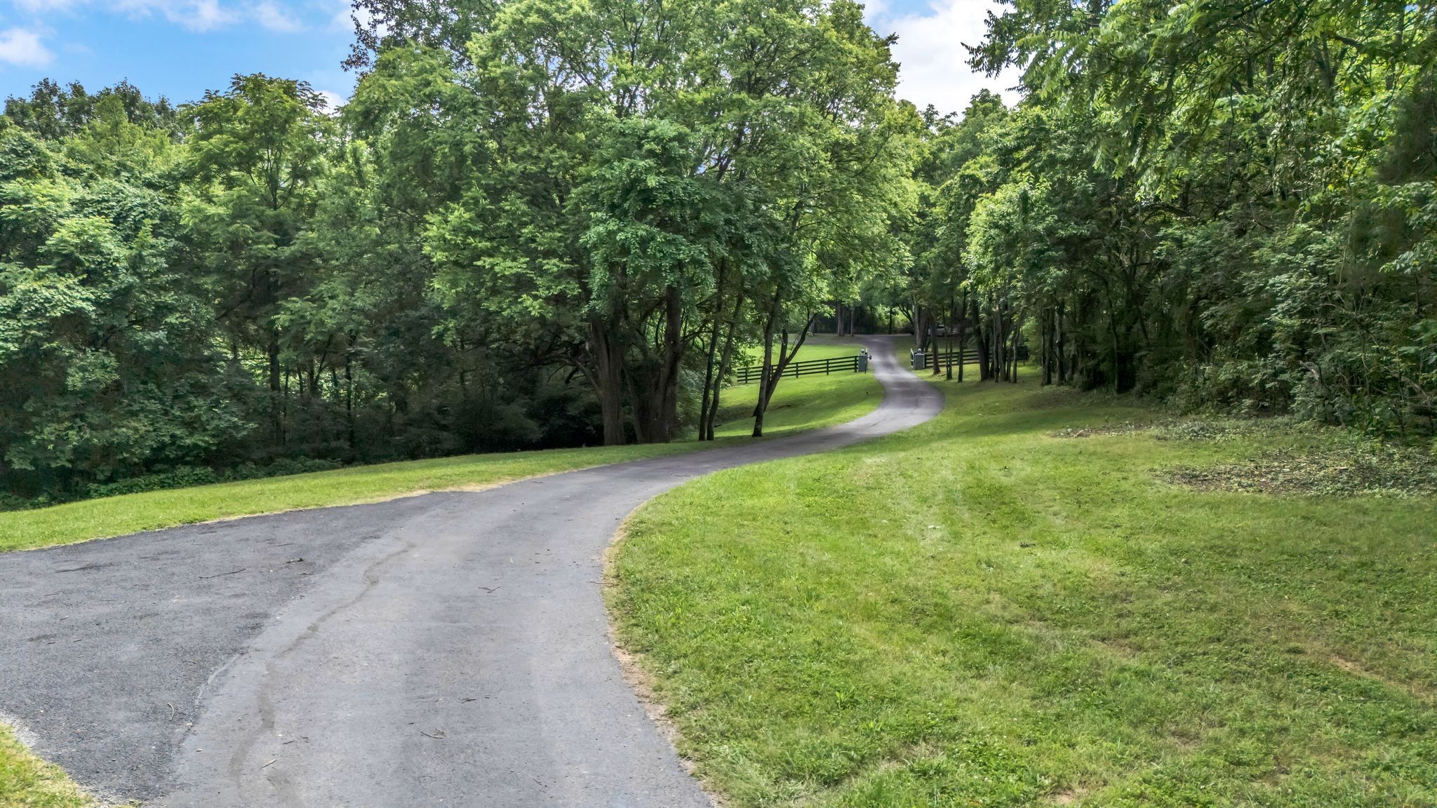557 Forest Retreat Rd