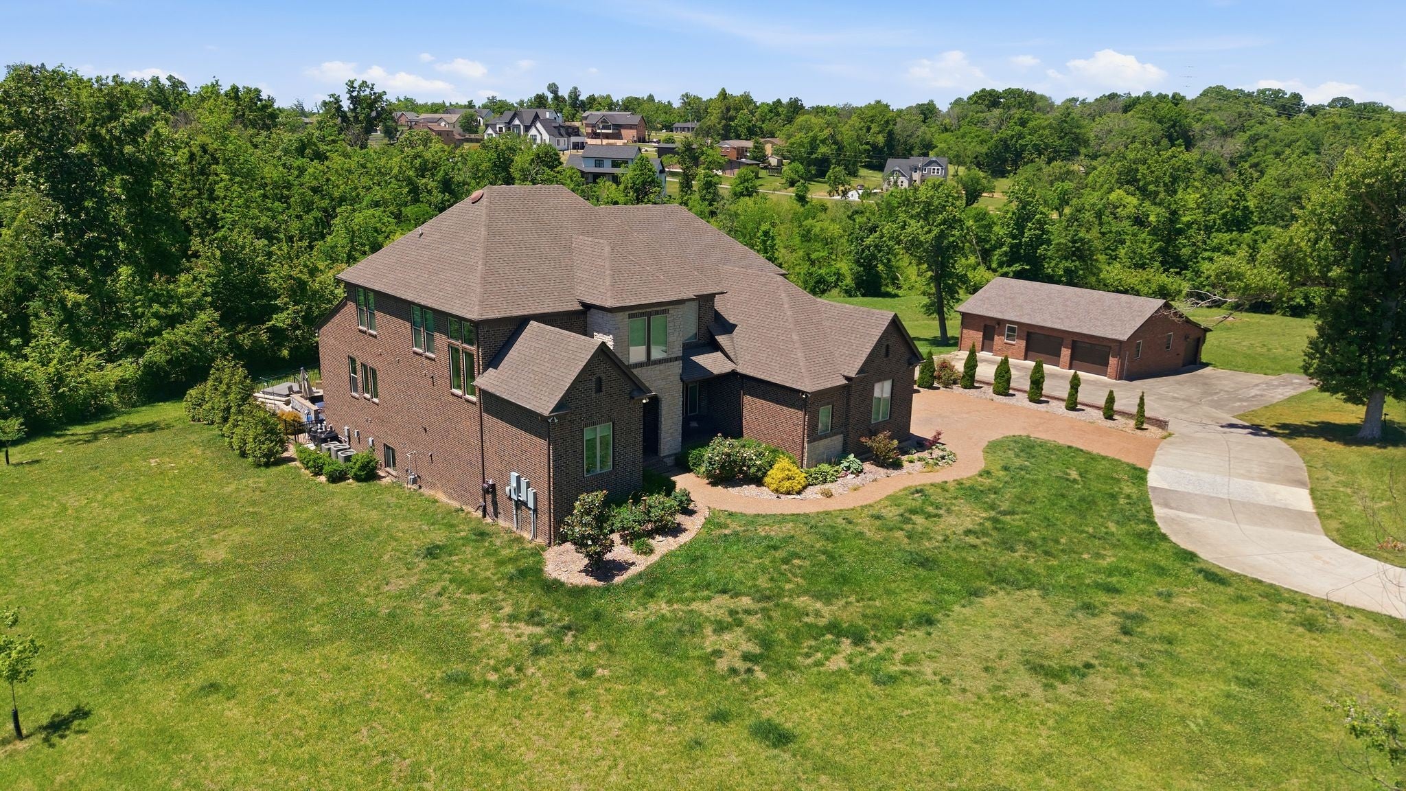 1417 Fairview Dr